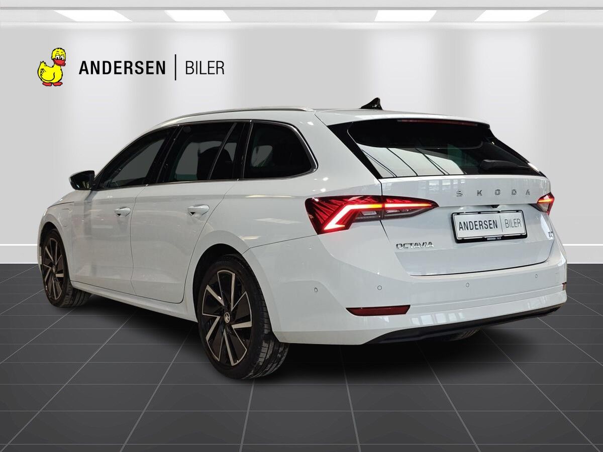 Billede af Skoda Octavia Combi 1,4 TSI  Plugin-hybrid First Edition iV DSG 204HK Stc 6g Aut.
