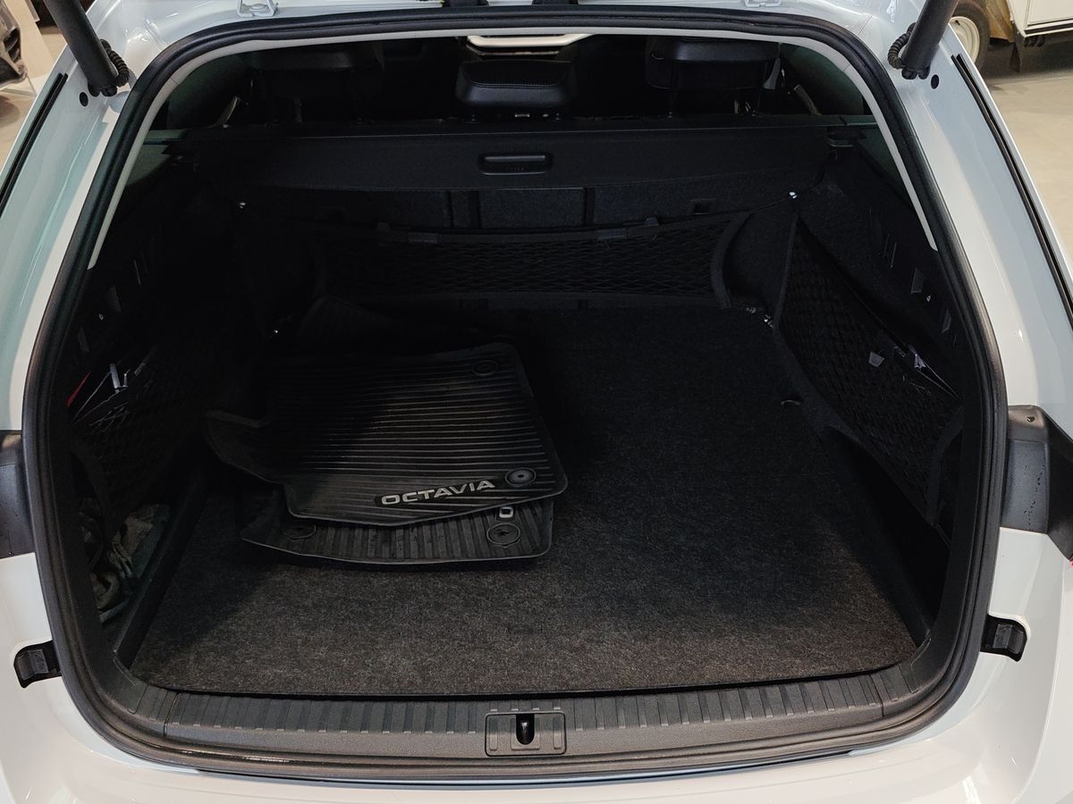 Billede af Skoda Octavia Combi 1,4 TSI  Plugin-hybrid First Edition iV DSG 204HK Stc 6g Aut.