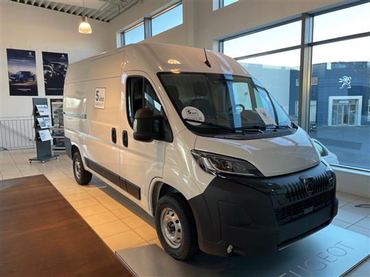 Peugeot Boxer 333 L2H2 2,2 BlueHDi Premium 140HK Van 6g