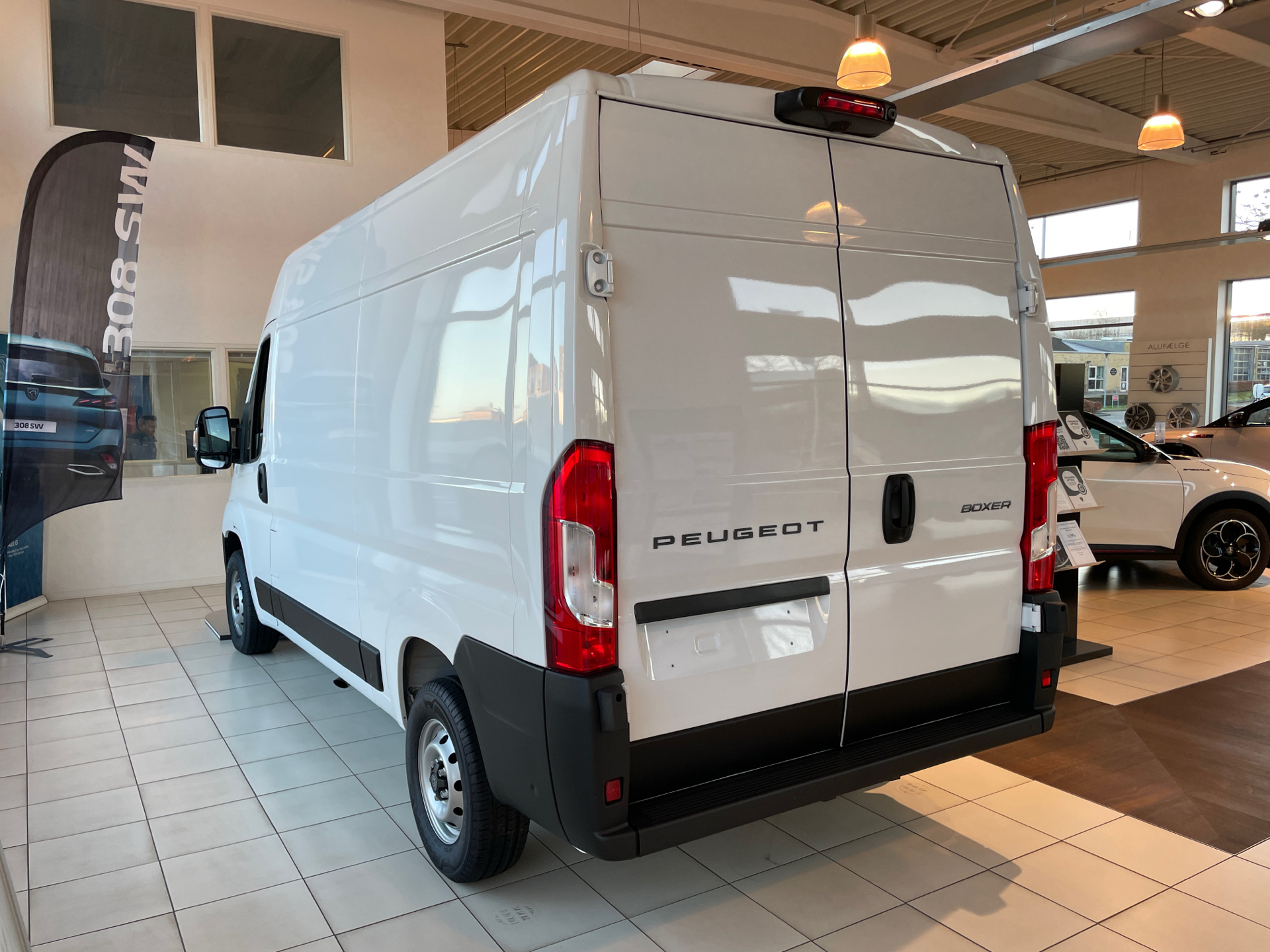 Billede af Peugeot Boxer 333 L2H2 2,2 BlueHDi Premium 140HK Van 6g