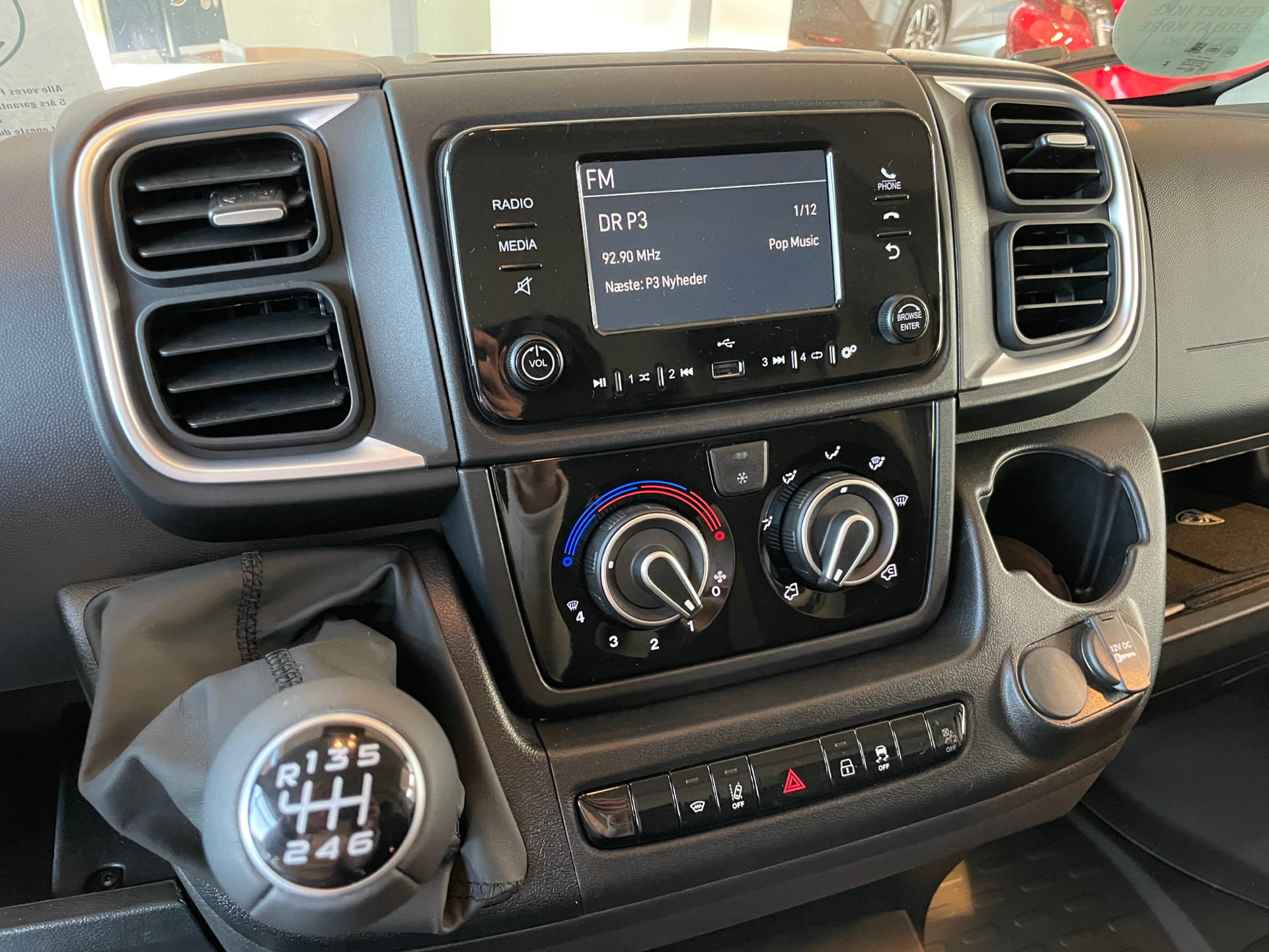 Billede af Peugeot Boxer 333 L2H2 2,2 BlueHDi Premium 140HK Van 6g