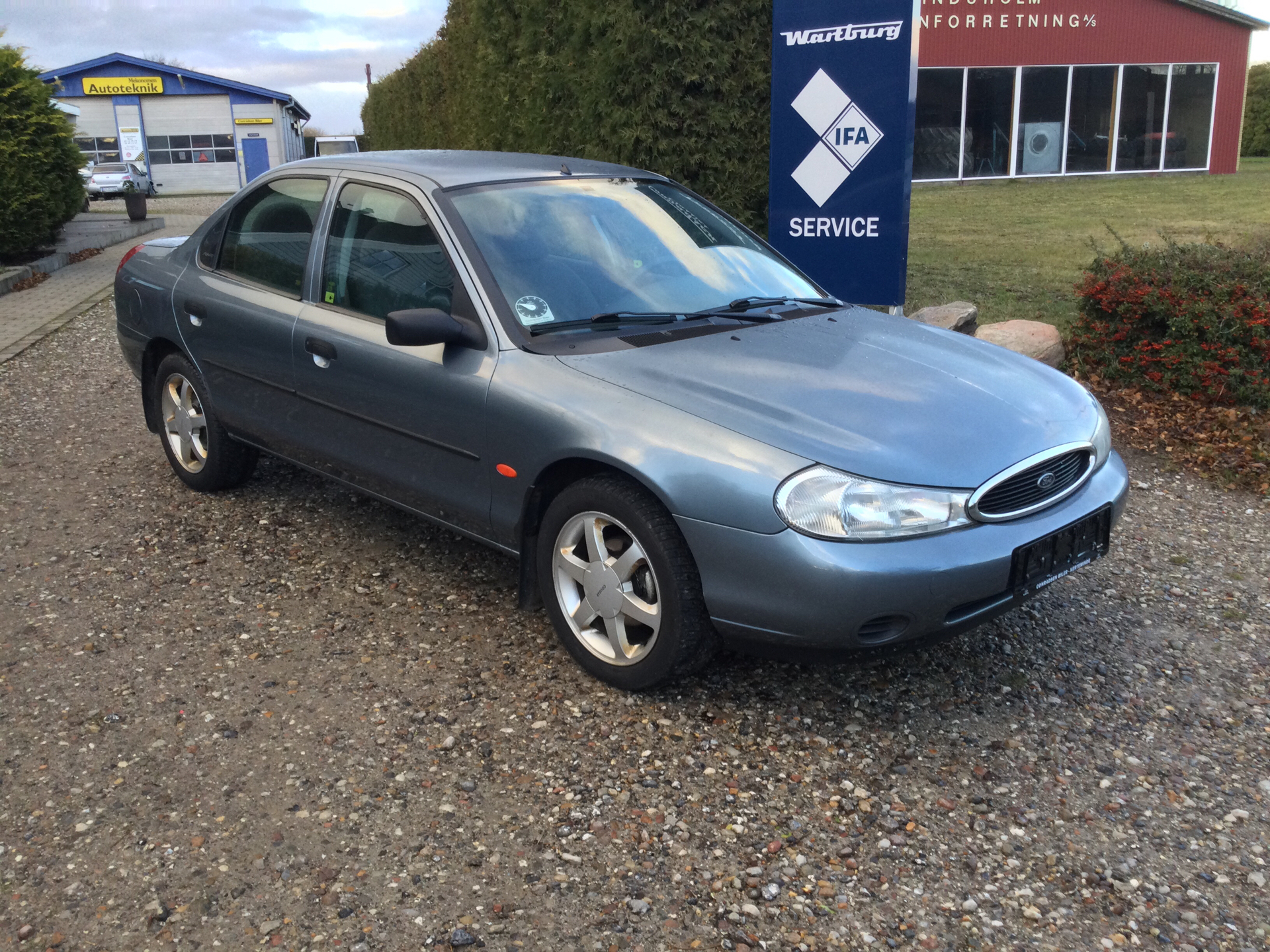 Billede af Ford Mondeo 1,8 Flair 115HK