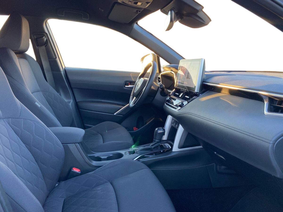 Billede af Toyota Corolla Cross 2,0 Hybrid Style Comfort E-CVT 197HK 5d Aut.