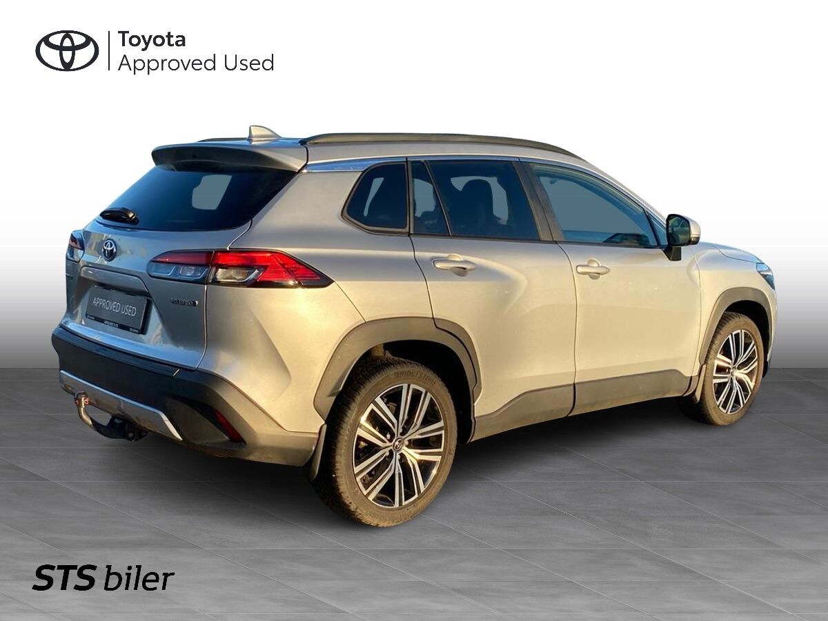 Billede af Toyota Corolla Cross 2,0 Hybrid Style Comfort E-CVT 197HK 5d Aut.