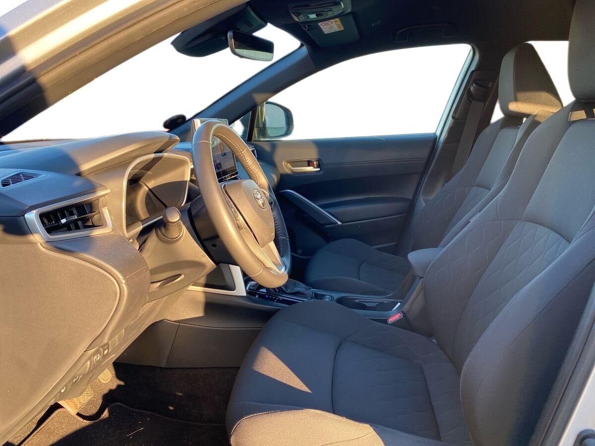 Billede af Toyota Corolla Cross 2,0 Hybrid Style Comfort E-CVT 197HK 5d Aut.