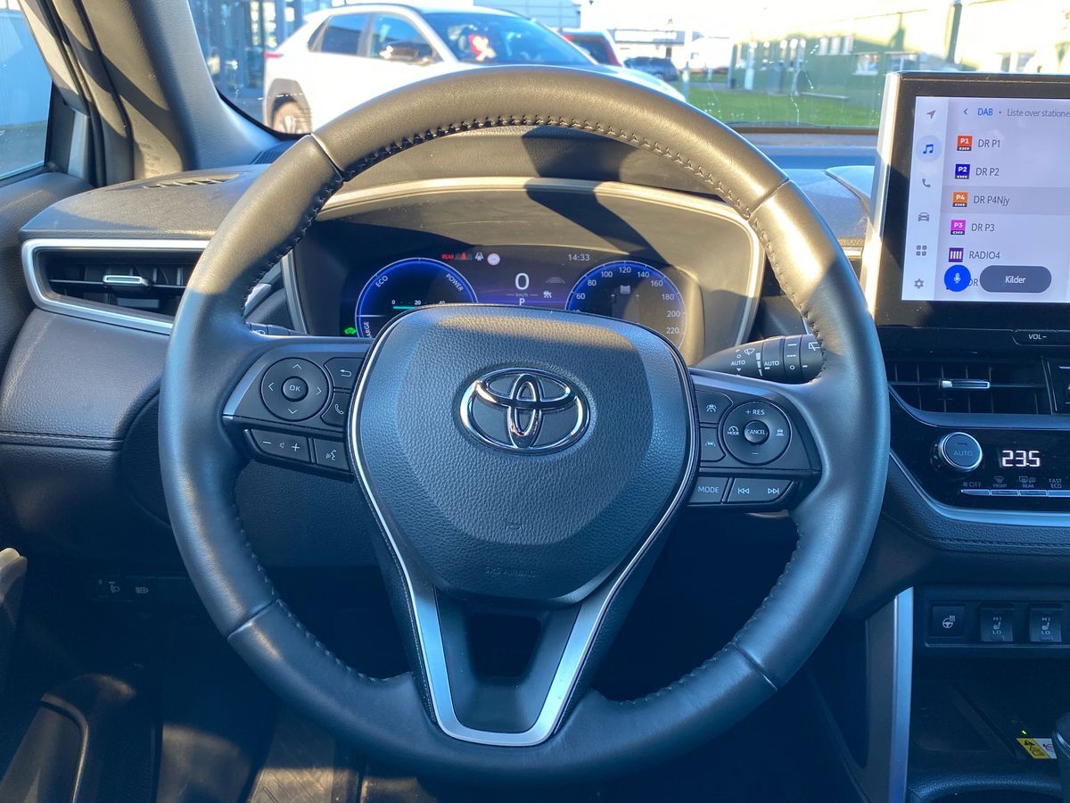 Billede af Toyota Corolla Cross 2,0 Hybrid Style Comfort E-CVT 197HK 5d Aut.