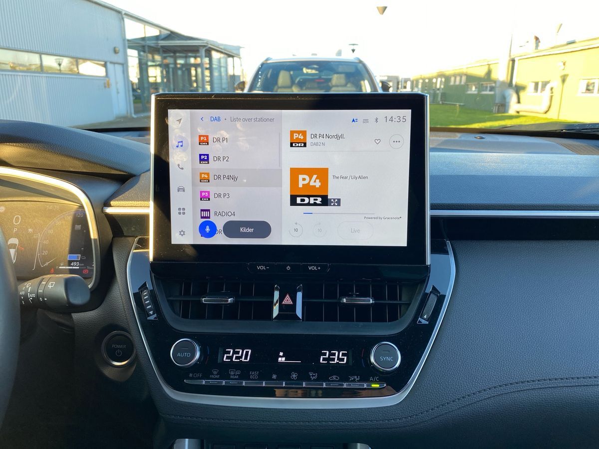 Billede af Toyota Corolla Cross 2,0 Hybrid Style Comfort E-CVT 197HK 5d Aut.