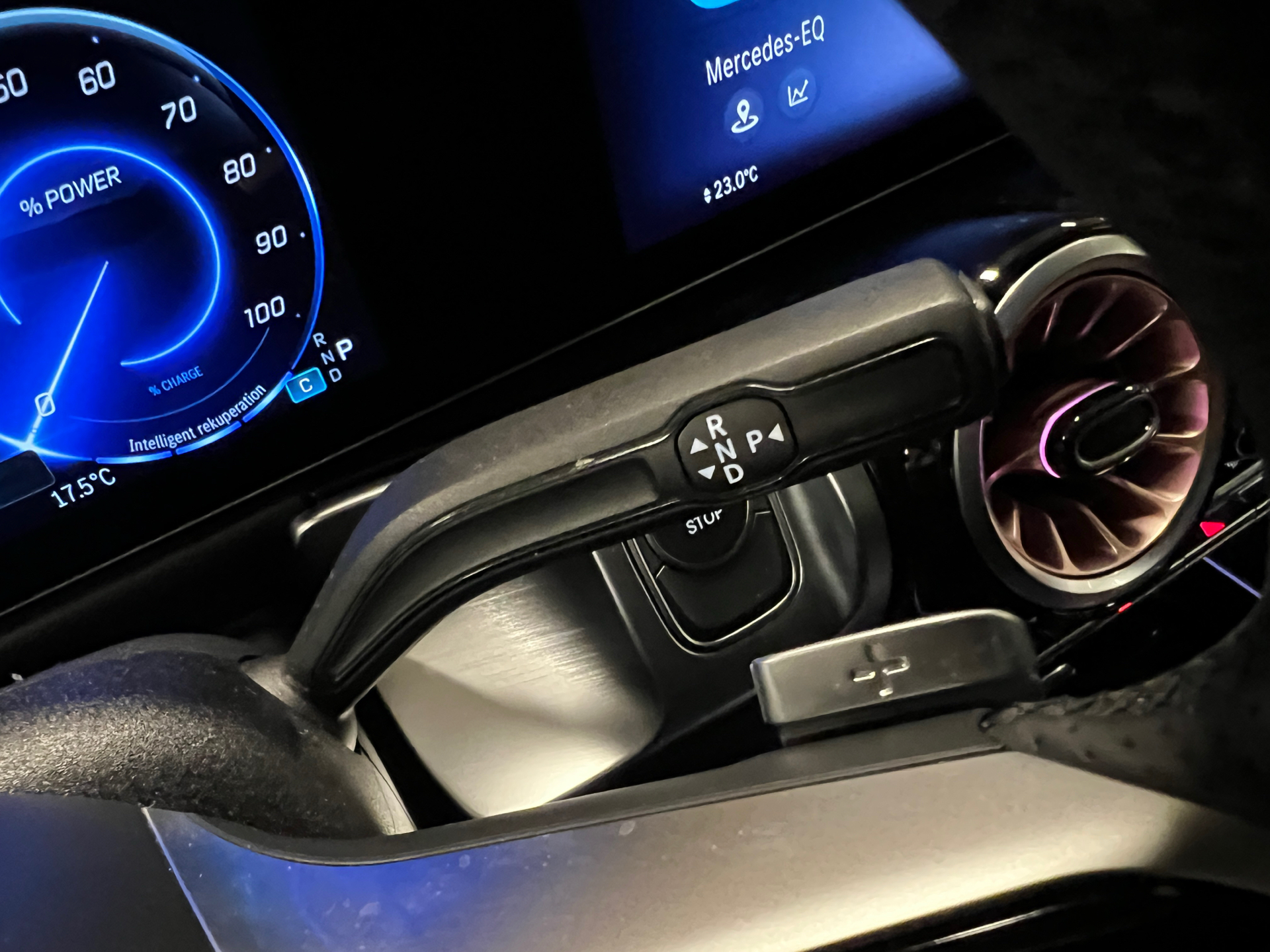 Billede af Mercedes-Benz EQB 250+ EL Progressive 190HK 5d Aut.