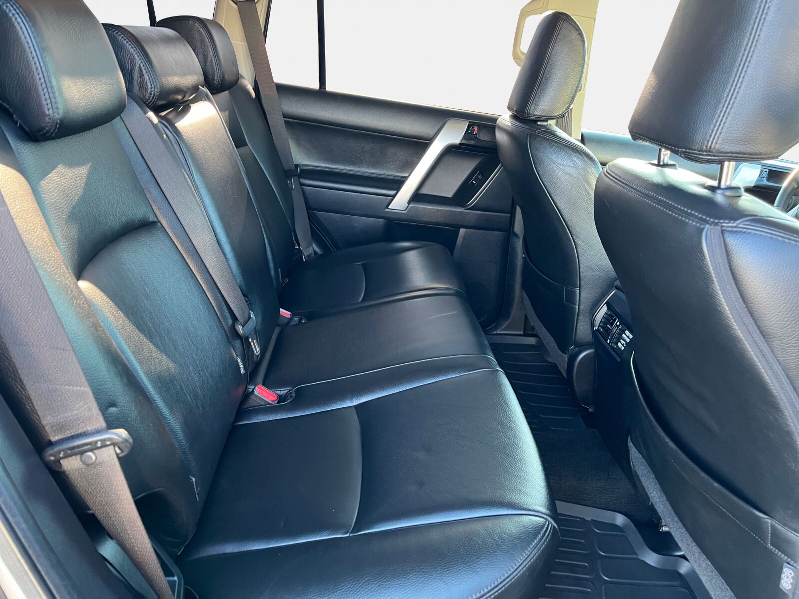 Billede af Toyota Landcruiser 5 pers. 2,8 D-4D T3 4x4 177HK 5d Aut.