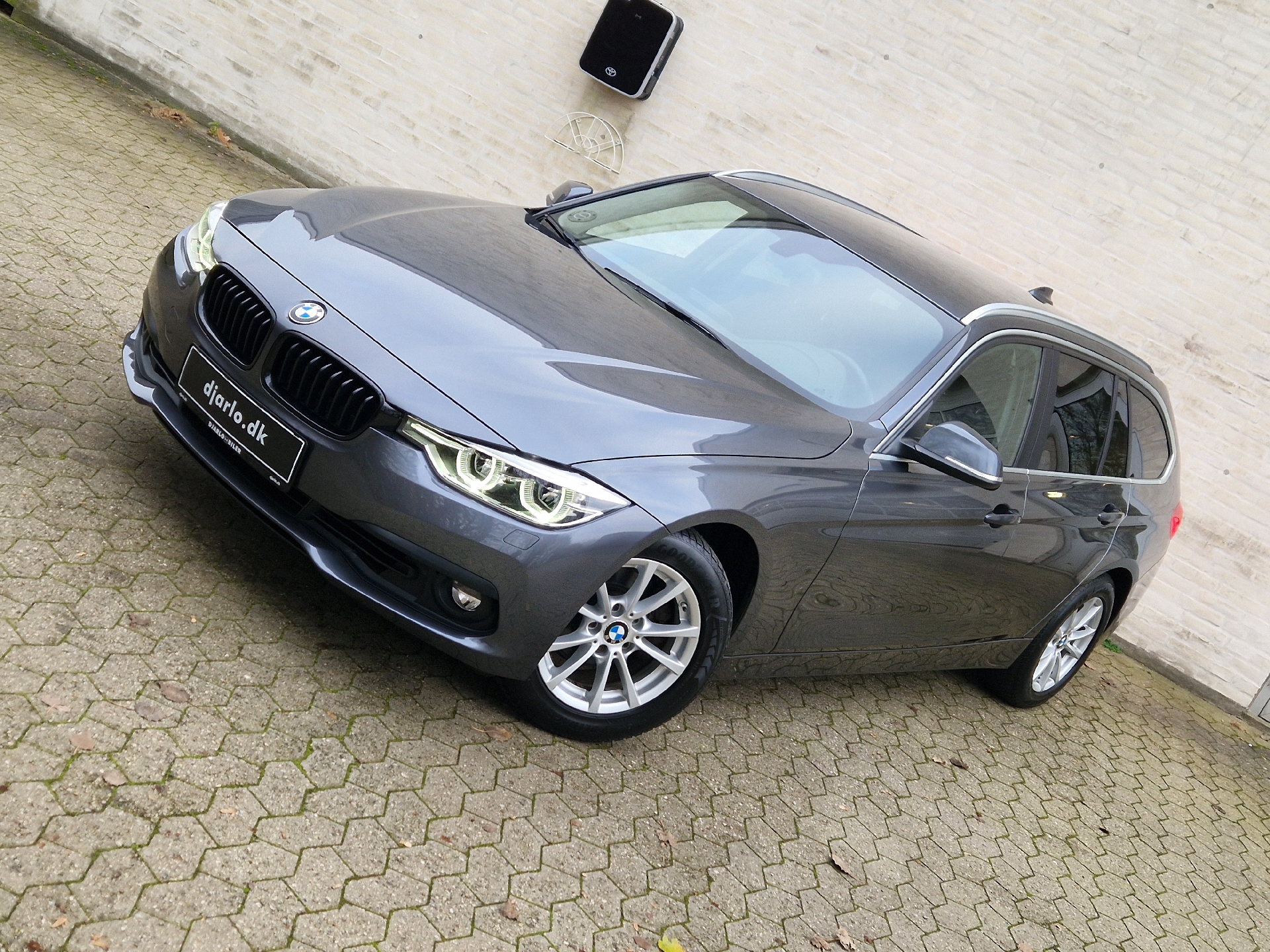 Billede af BMW 320i Touring 2,0 Executive Steptronic 184HK Stc 8g Aut.