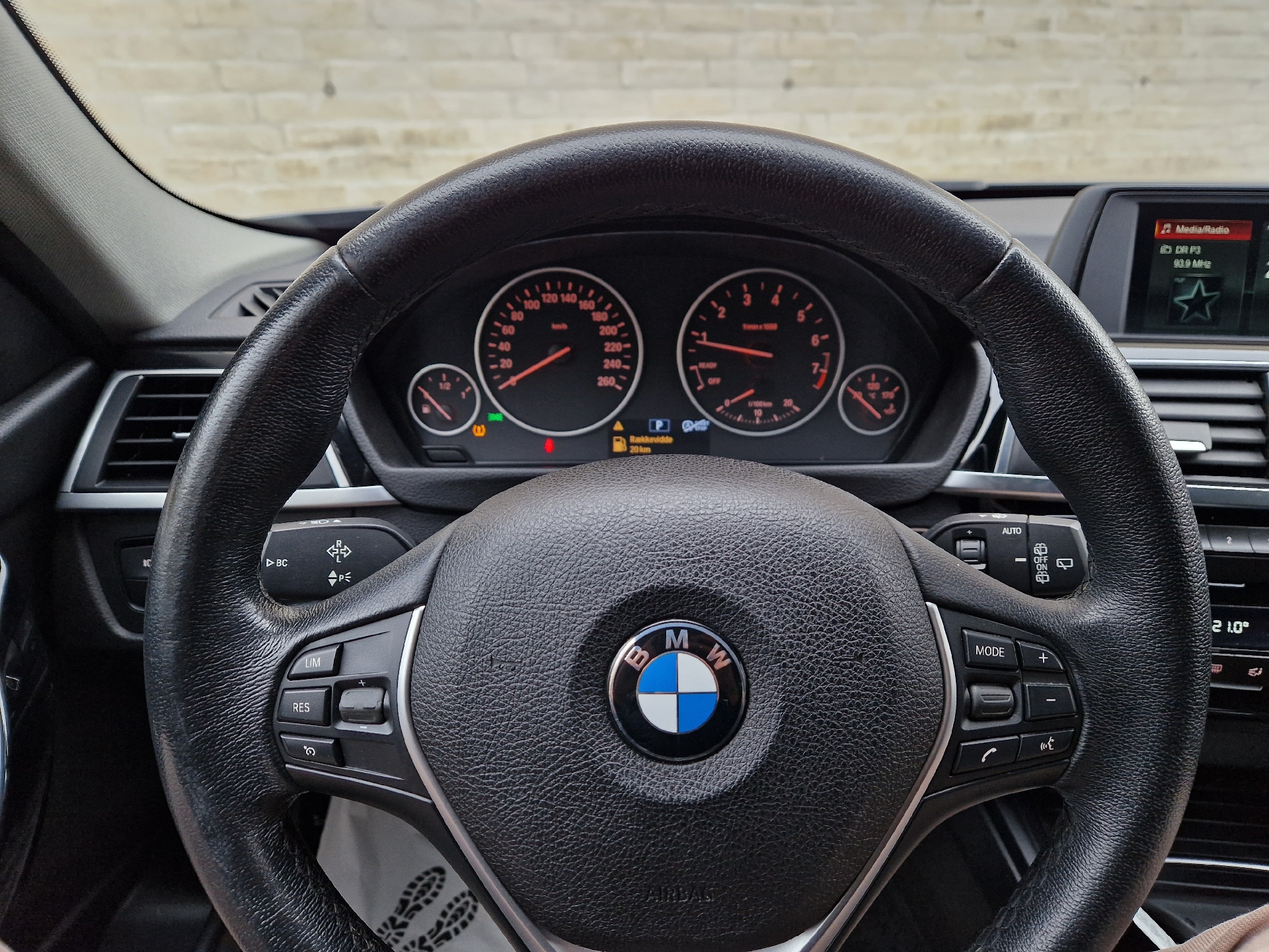 Billede af BMW 320i Touring 2,0 Executive Steptronic 184HK Stc 8g Aut.