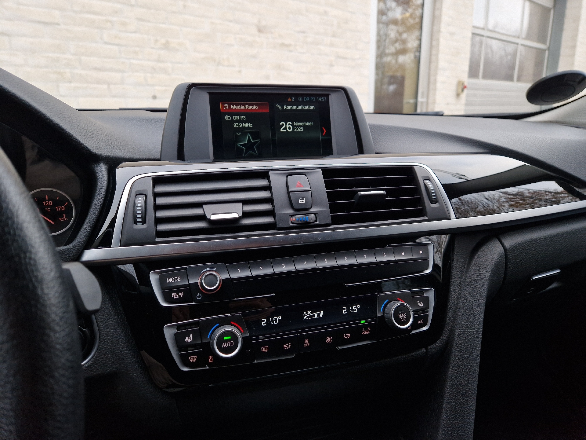 Billede af BMW 320i Touring 2,0 Executive Steptronic 184HK Stc 8g Aut.