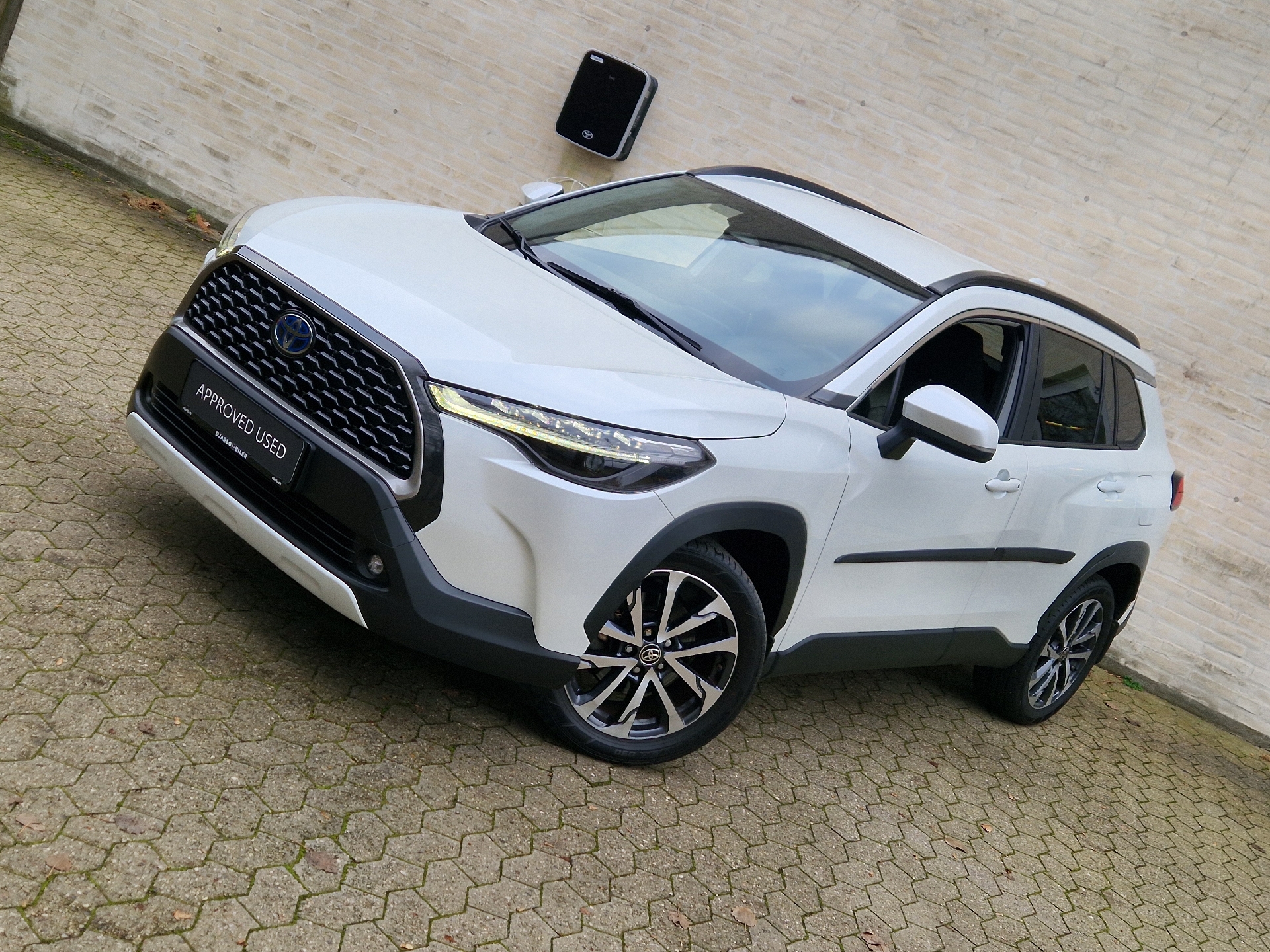 Billede af Toyota Corolla Cross 2,0 Hybrid Style E-CVT 197HK 5d Aut.