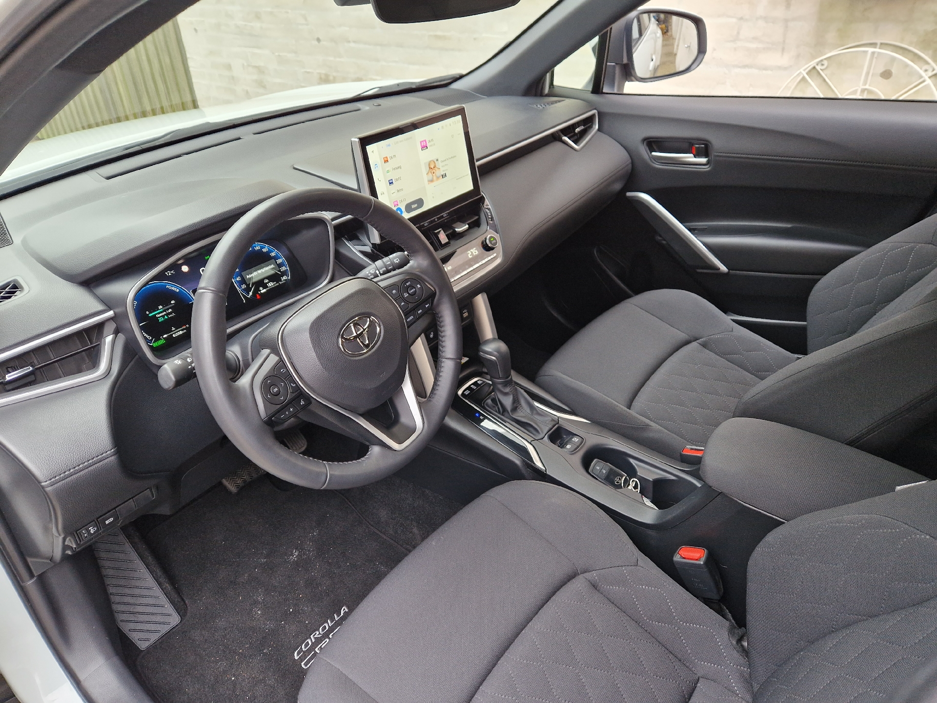 Billede af Toyota Corolla Cross 2,0 Hybrid Style E-CVT 197HK 5d Aut.