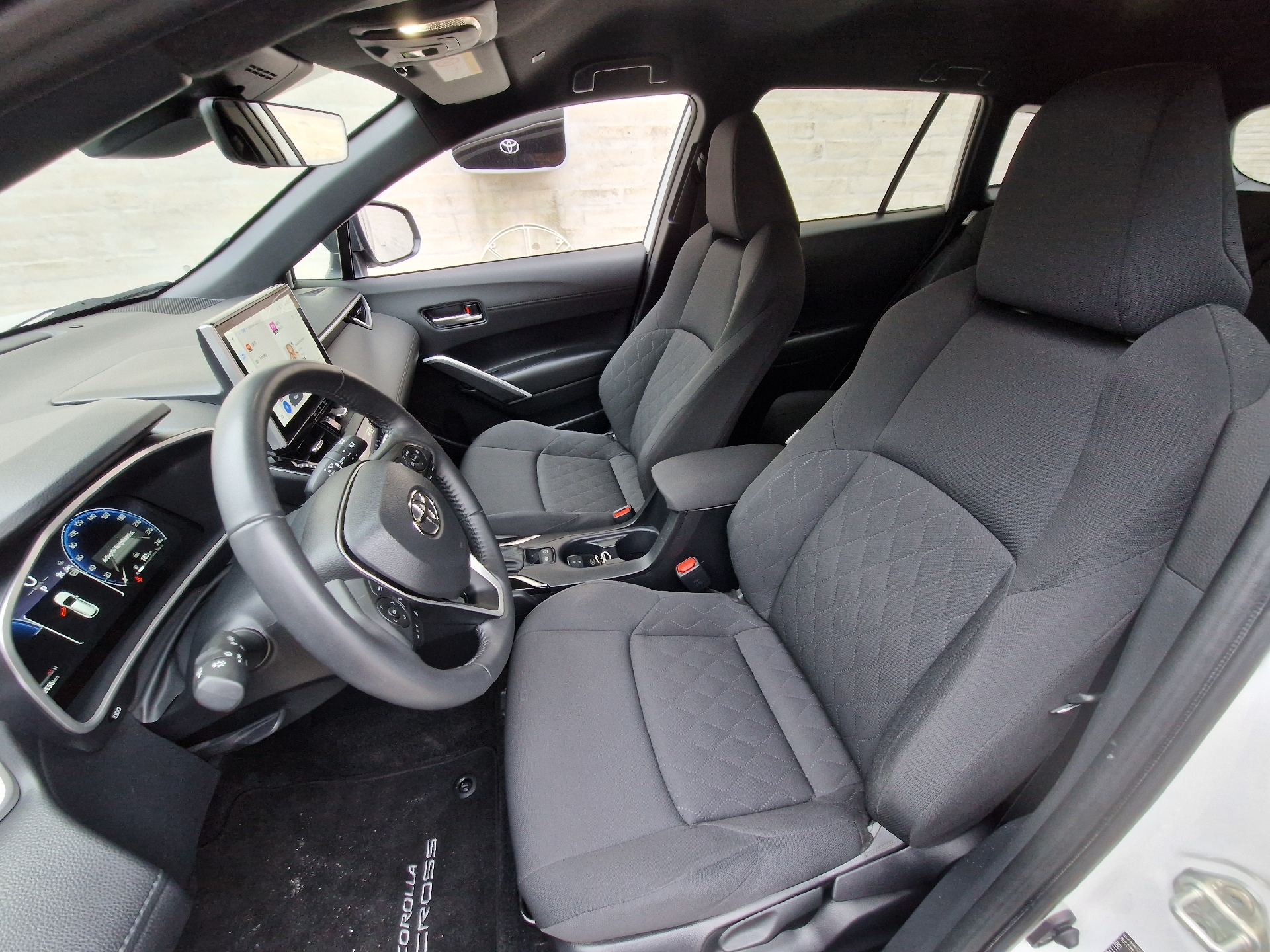 Billede af Toyota Corolla Cross 2,0 Hybrid Style E-CVT 197HK 5d Aut.