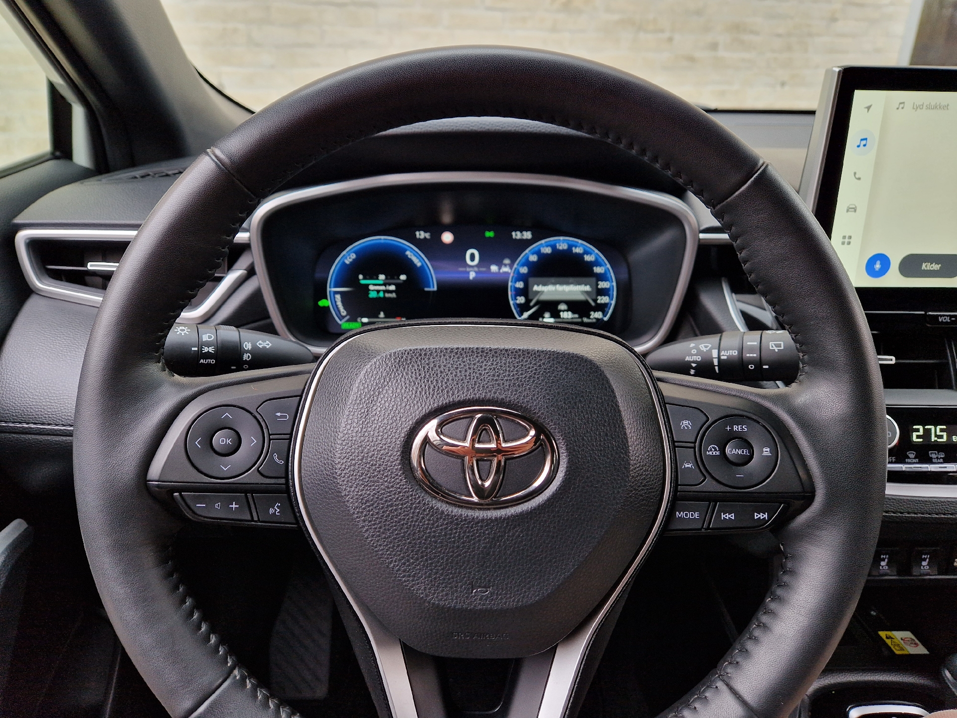 Billede af Toyota Corolla Cross 2,0 Hybrid Style E-CVT 197HK 5d Aut.