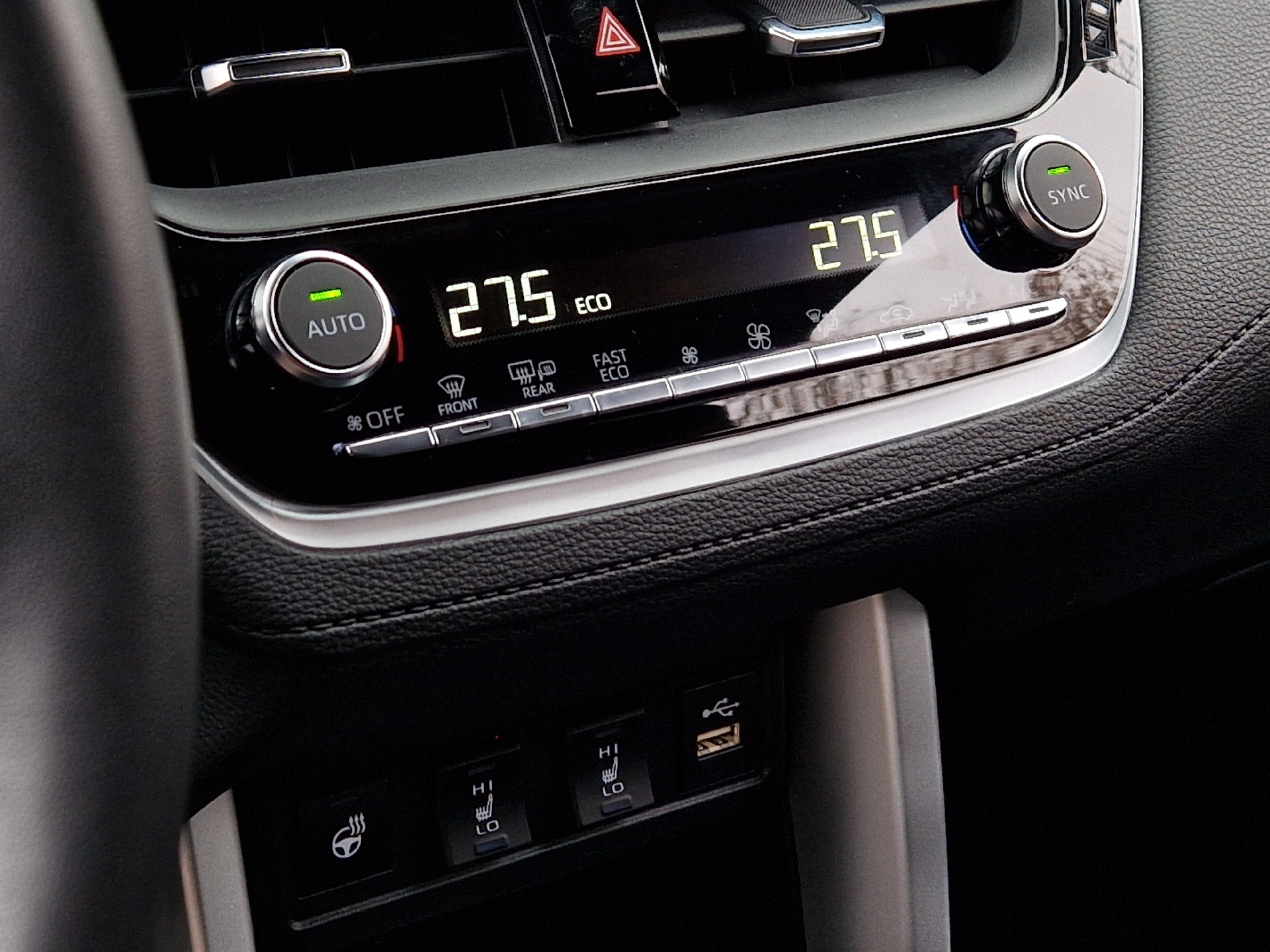 Billede af Toyota Corolla Cross 2,0 Hybrid Style E-CVT 197HK 5d Aut.