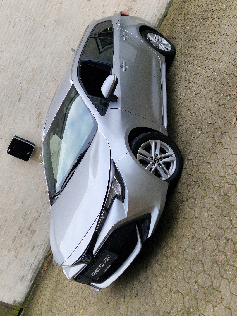 Billede af Toyota Corolla Touring Sports 1,8 Hybrid Active Smart E-CVT 122HK Stc Trinl. Gear