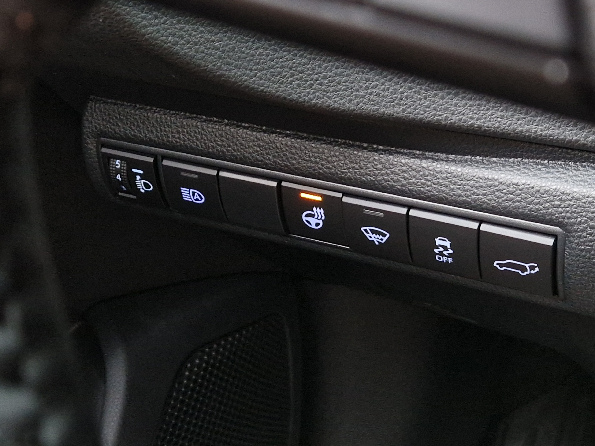 Billede af Toyota Corolla Touring Sports 1,8 Hybrid Active Smart E-CVT 122HK Stc Trinl. Gear