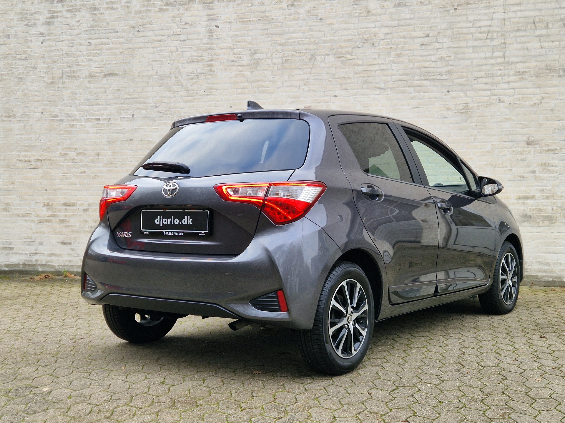 Billede af Toyota Yaris 1,5 VVT-I T2 Limited Multidrive S 111HK 5d 6g Aut.