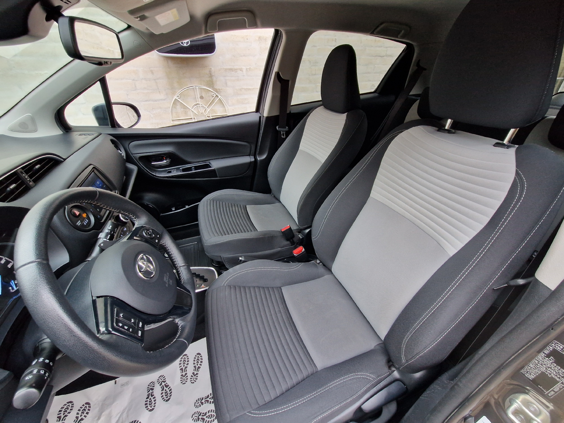 Billede af Toyota Yaris 1,5 VVT-I T2 Limited Multidrive S 111HK 5d 6g Aut.