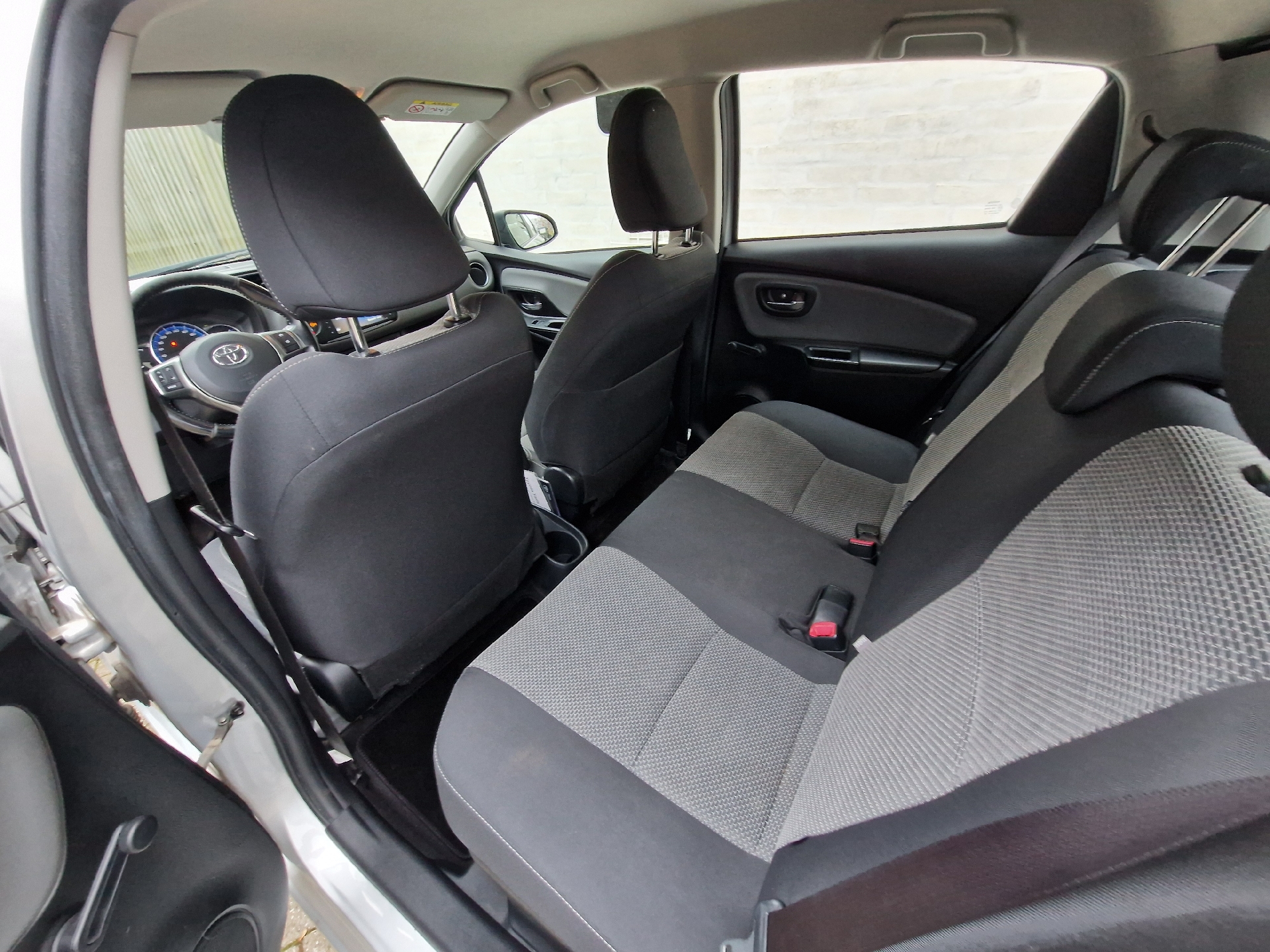 Billede af Toyota Yaris 1,5 Hybrid H2 E-CVT 100HK 5d Trinl. Gear