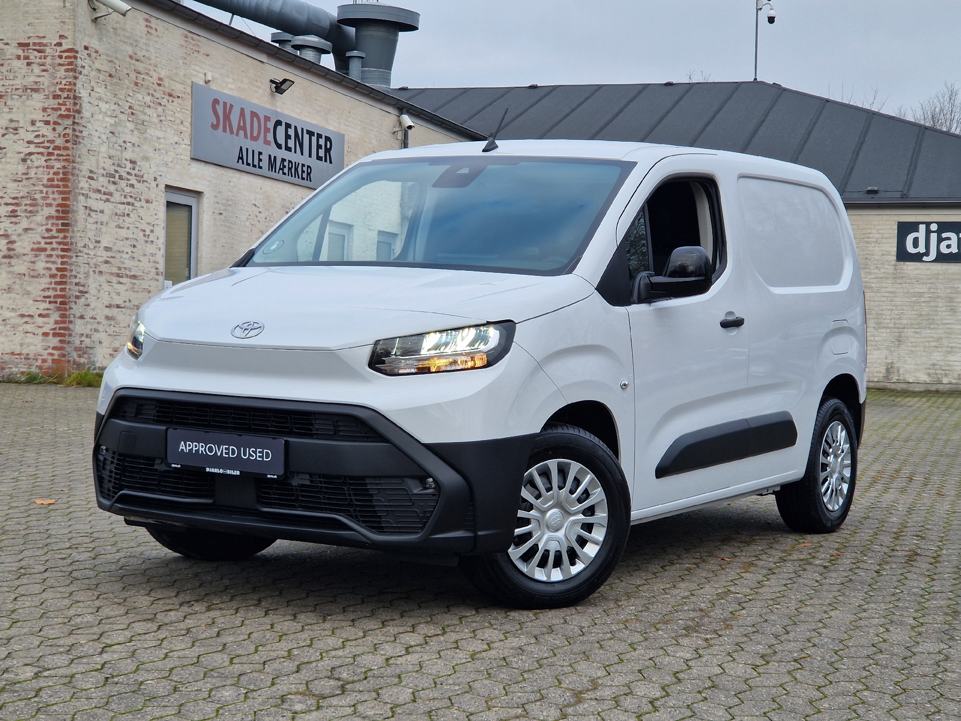 Billede af Toyota Proace City Electric Medium EL Comfort 1 Skydedør 136HK Van Aut.