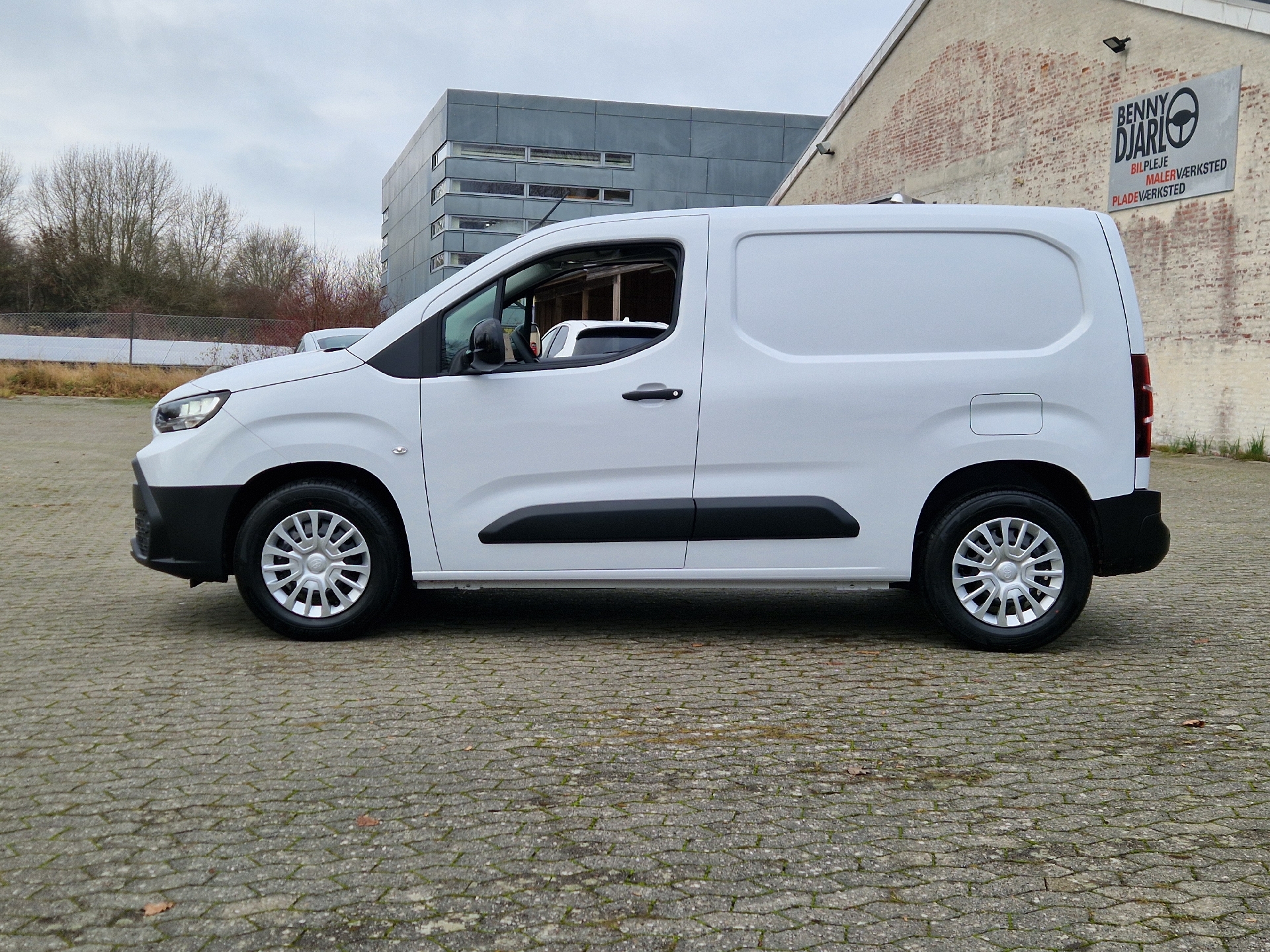 Billede af Toyota Proace City Electric Medium EL Comfort 1 Skydedør 136HK Van Aut.
