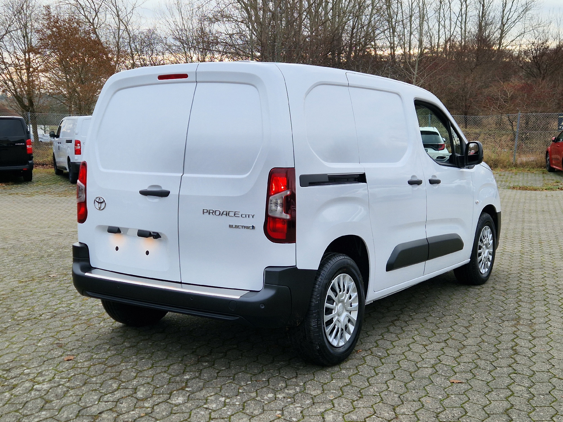 Billede af Toyota Proace City Electric Medium EL Comfort 1 Skydedør 136HK Van Aut.