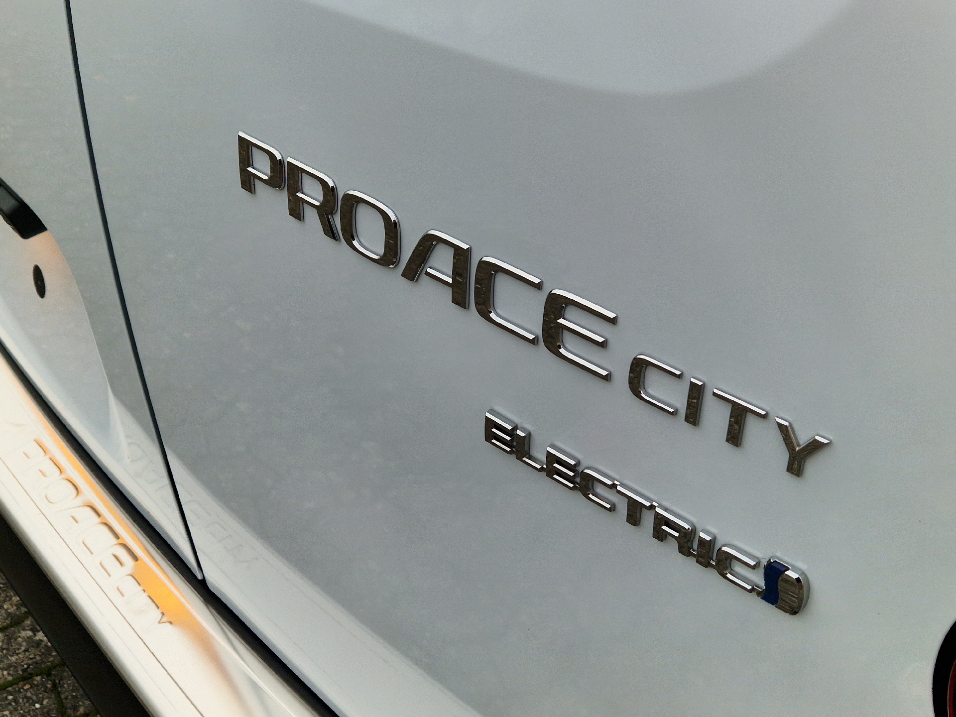 Billede af Toyota Proace City Electric Medium EL Comfort 1 Skydedør 136HK Van Aut.