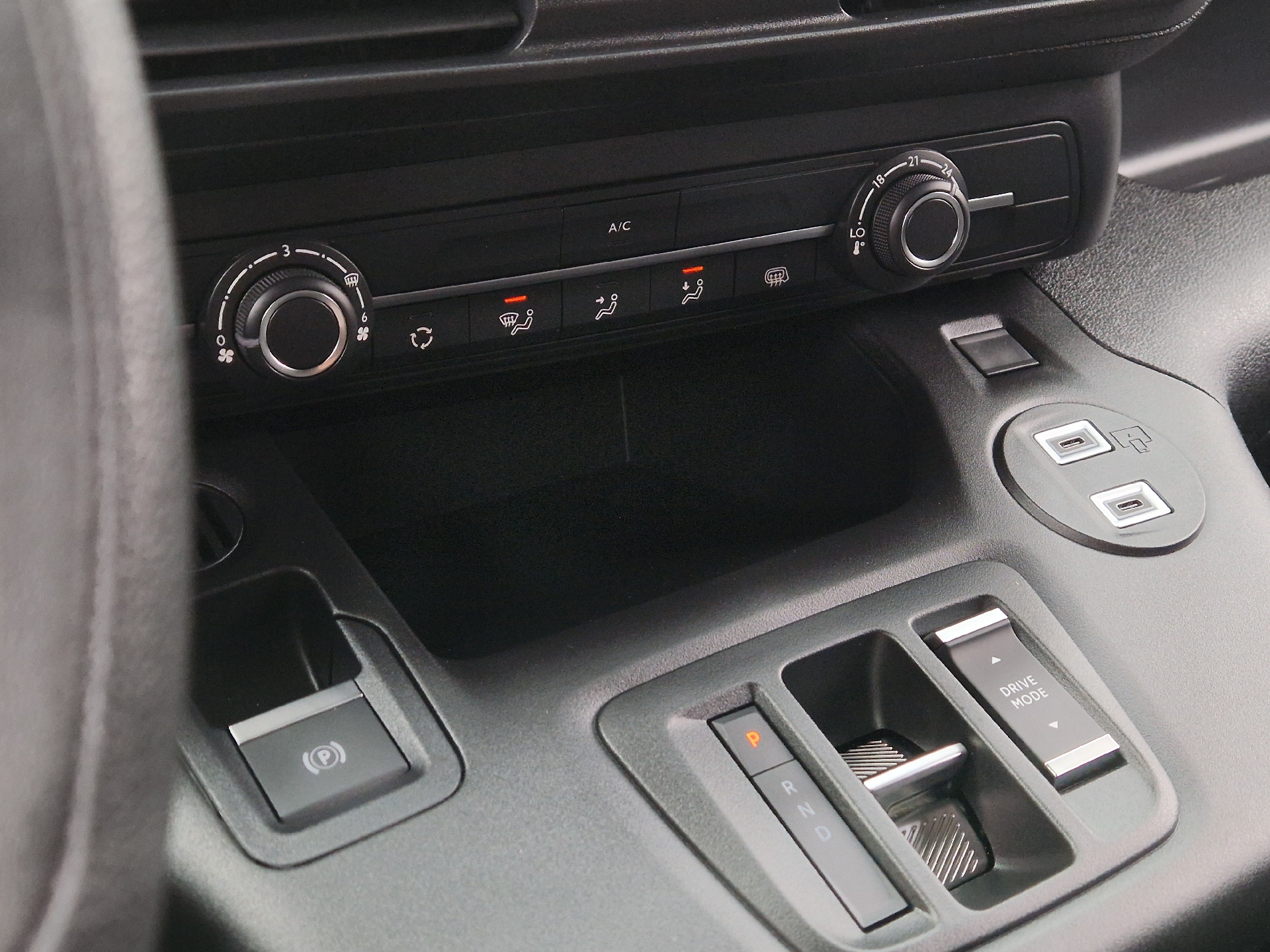 Billede af Toyota Proace City Electric Medium EL Comfort 1 Skydedør 136HK Van Aut.