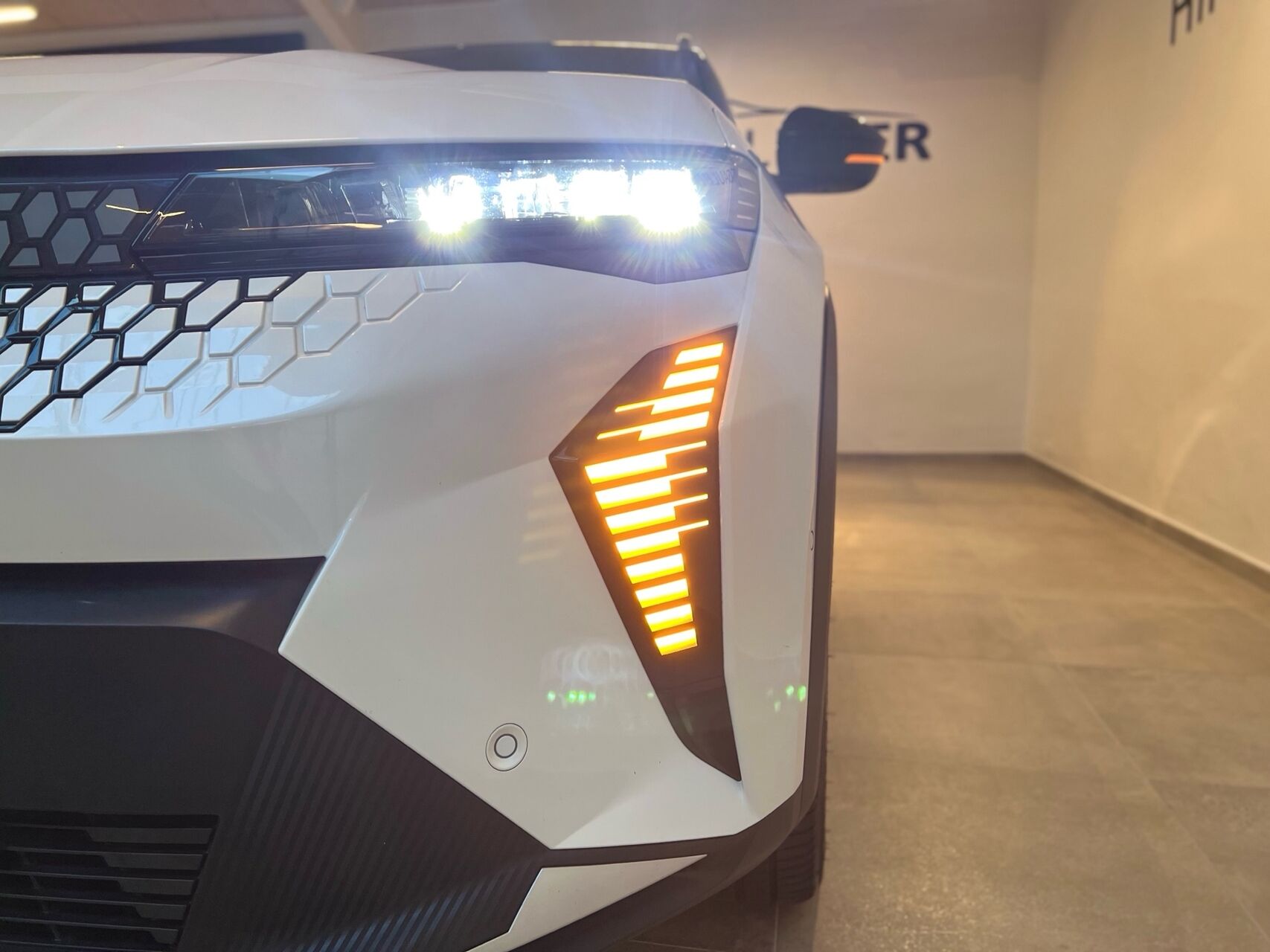 Billede af Renault Scénic E-TECH Iconic 220HK Aut.