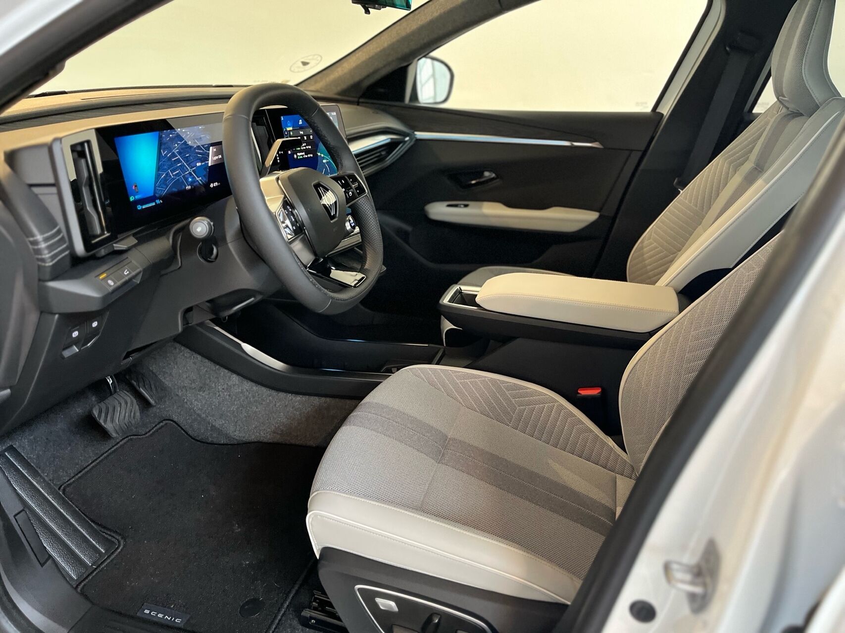 Billede af Renault Scénic E-TECH Iconic 220HK Aut.