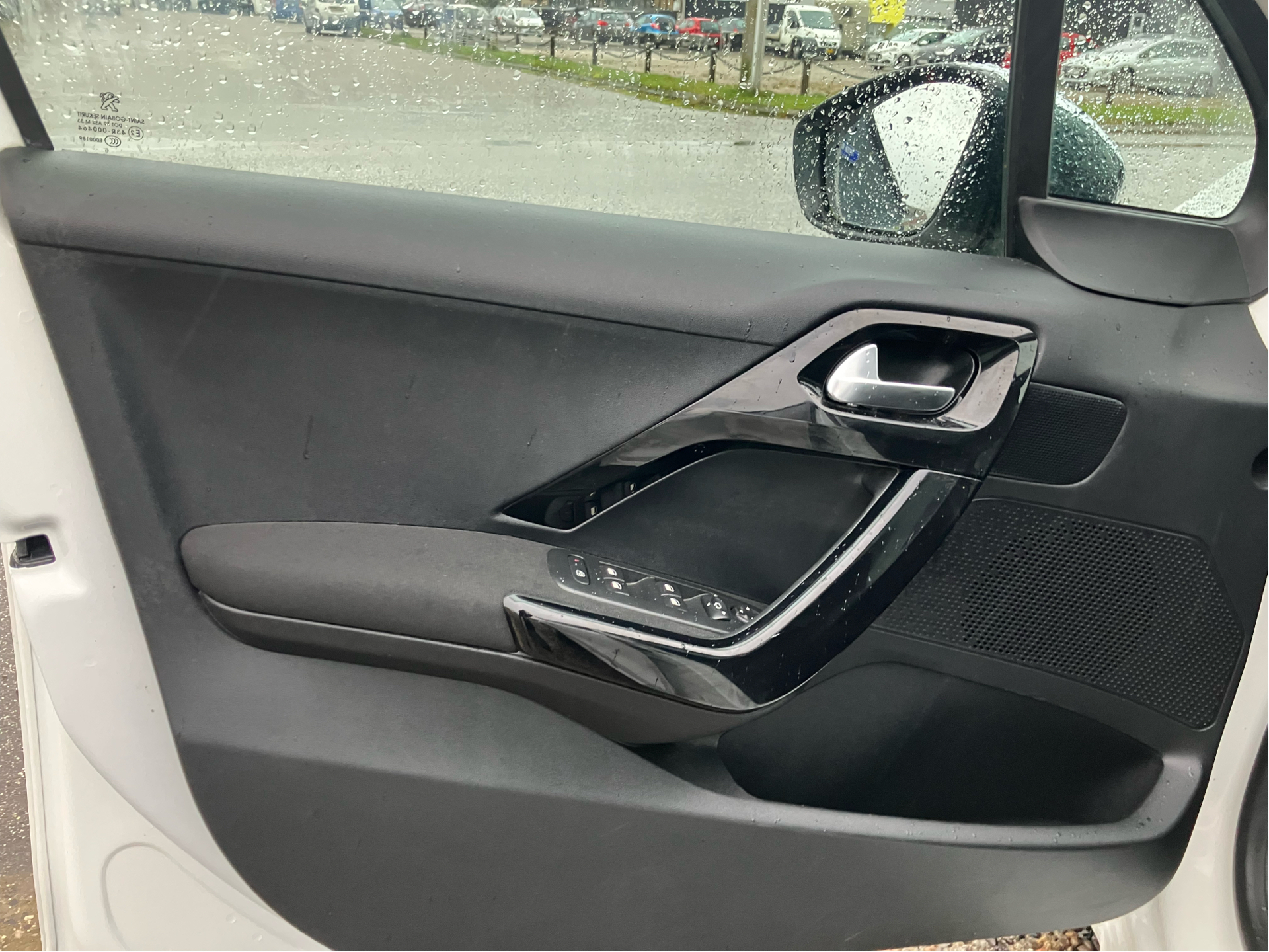 Billede af Peugeot 208 1,6 BlueHDi Desire Sky 100HK 5d