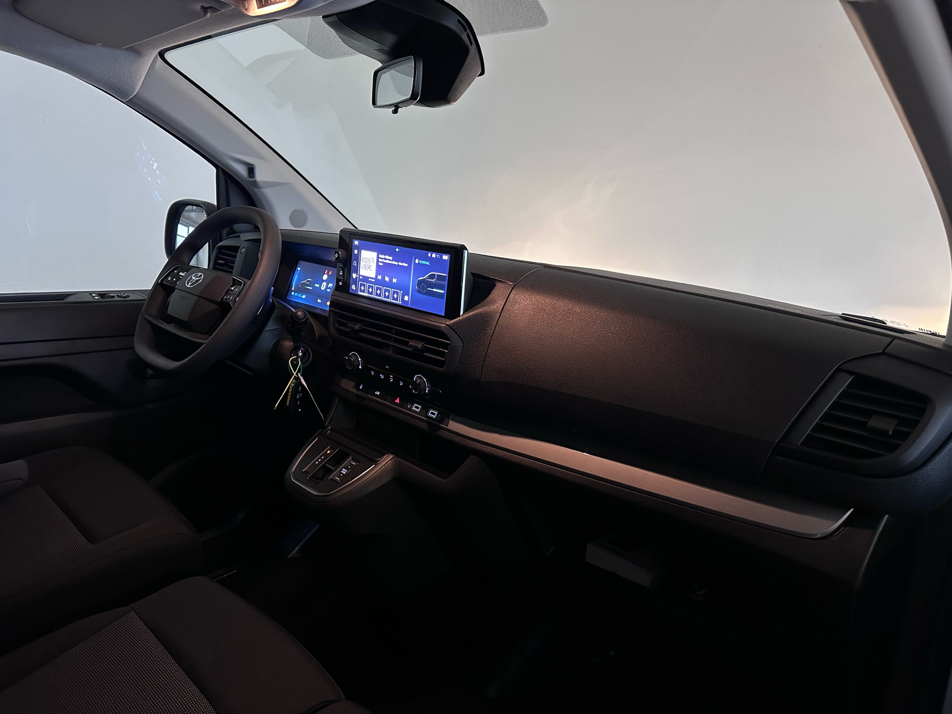 Billede af Toyota Proace Electric Long EL Comfort Master 136HK Van Aut. 