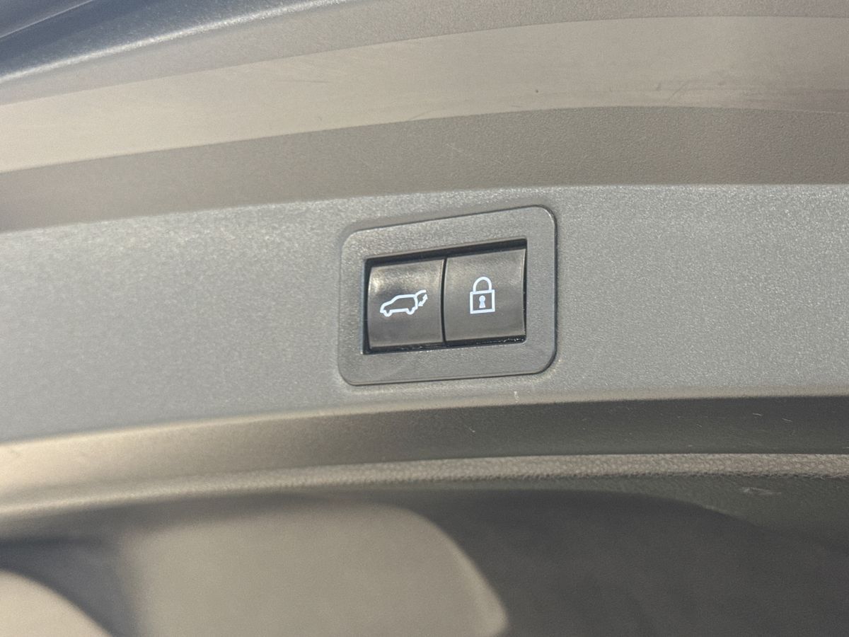 Billede af Toyota Corolla Touring Sports 1,8 Hybrid H3 Premium E-CVT 122HK Stc Trinl. Gear