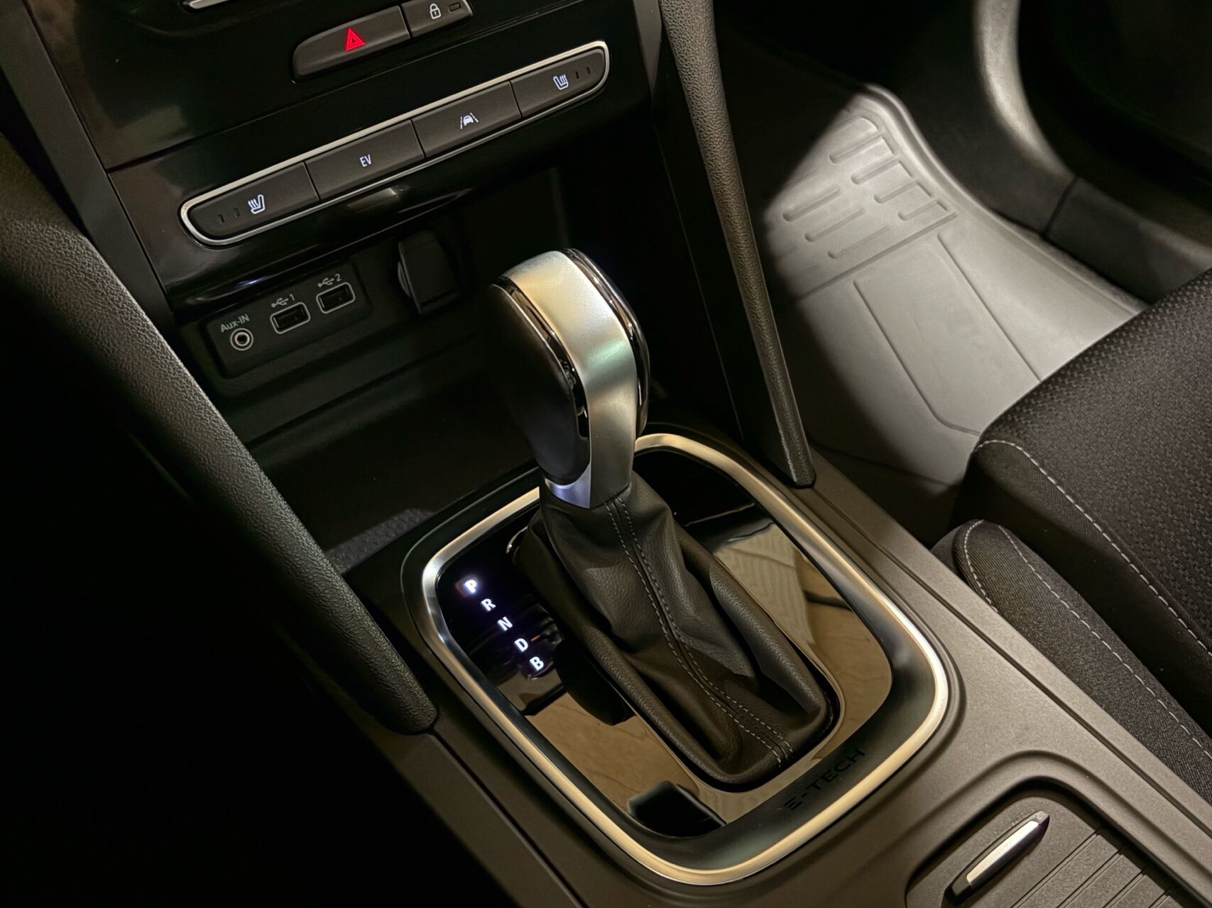 Billede af Renault Mégane Sport Tourer 1,6 E-TECH  Plugin-hybrid Zen 160HK Stc Aut.