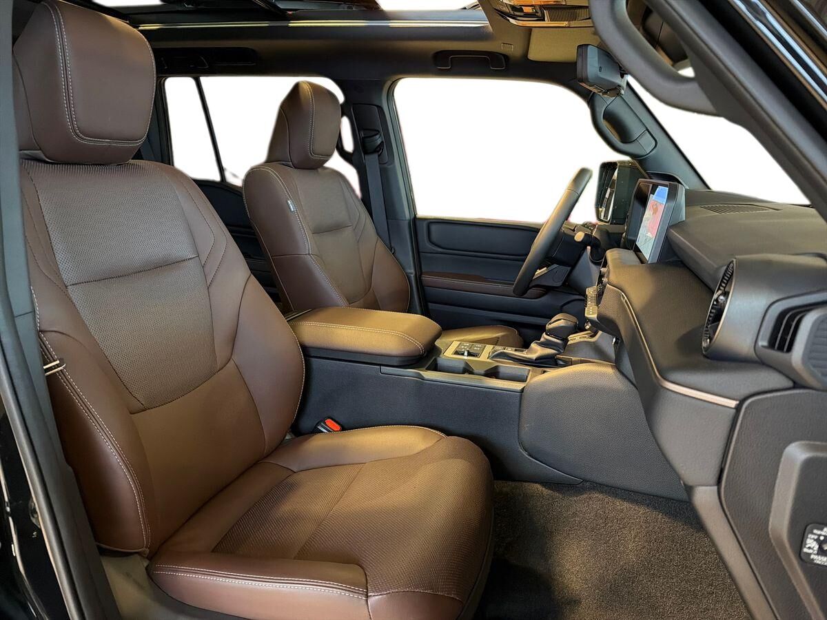 Billede af Toyota Landcruiser 250 5 pers. 2,8 D-4D T4 AWD 204HK 5d Aut.