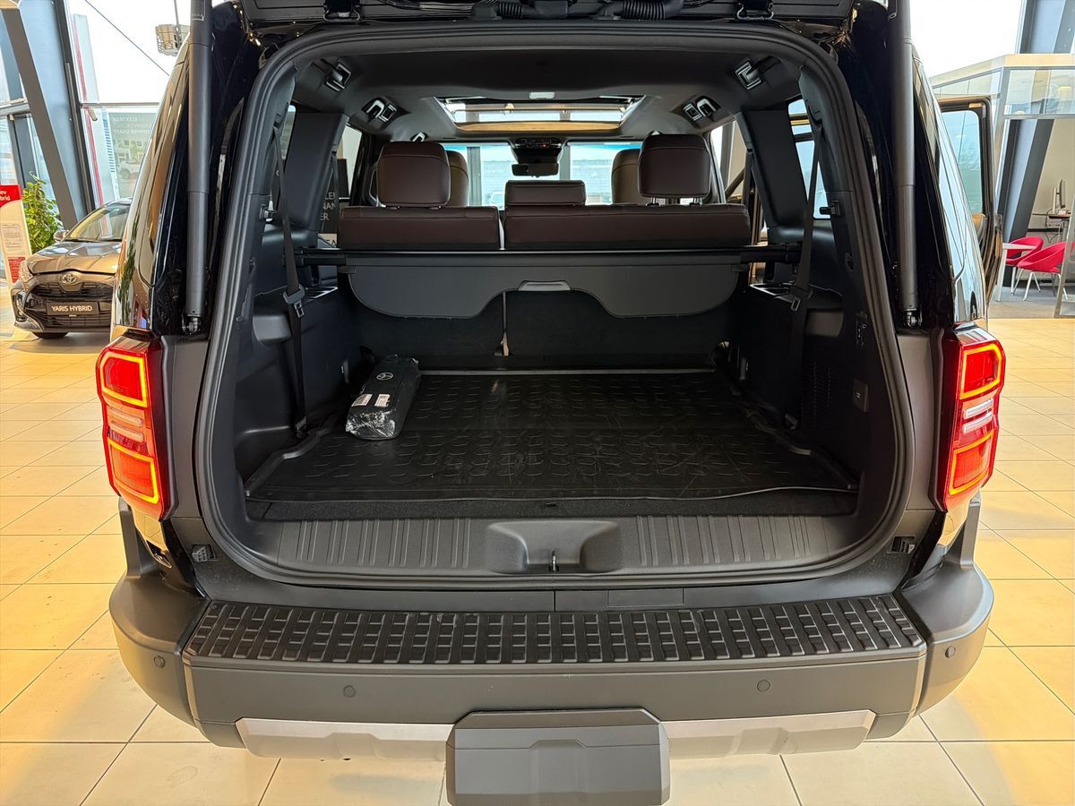 Billede af Toyota Landcruiser 250 5 pers. 2,8 D-4D T4 AWD 204HK 5d Aut.