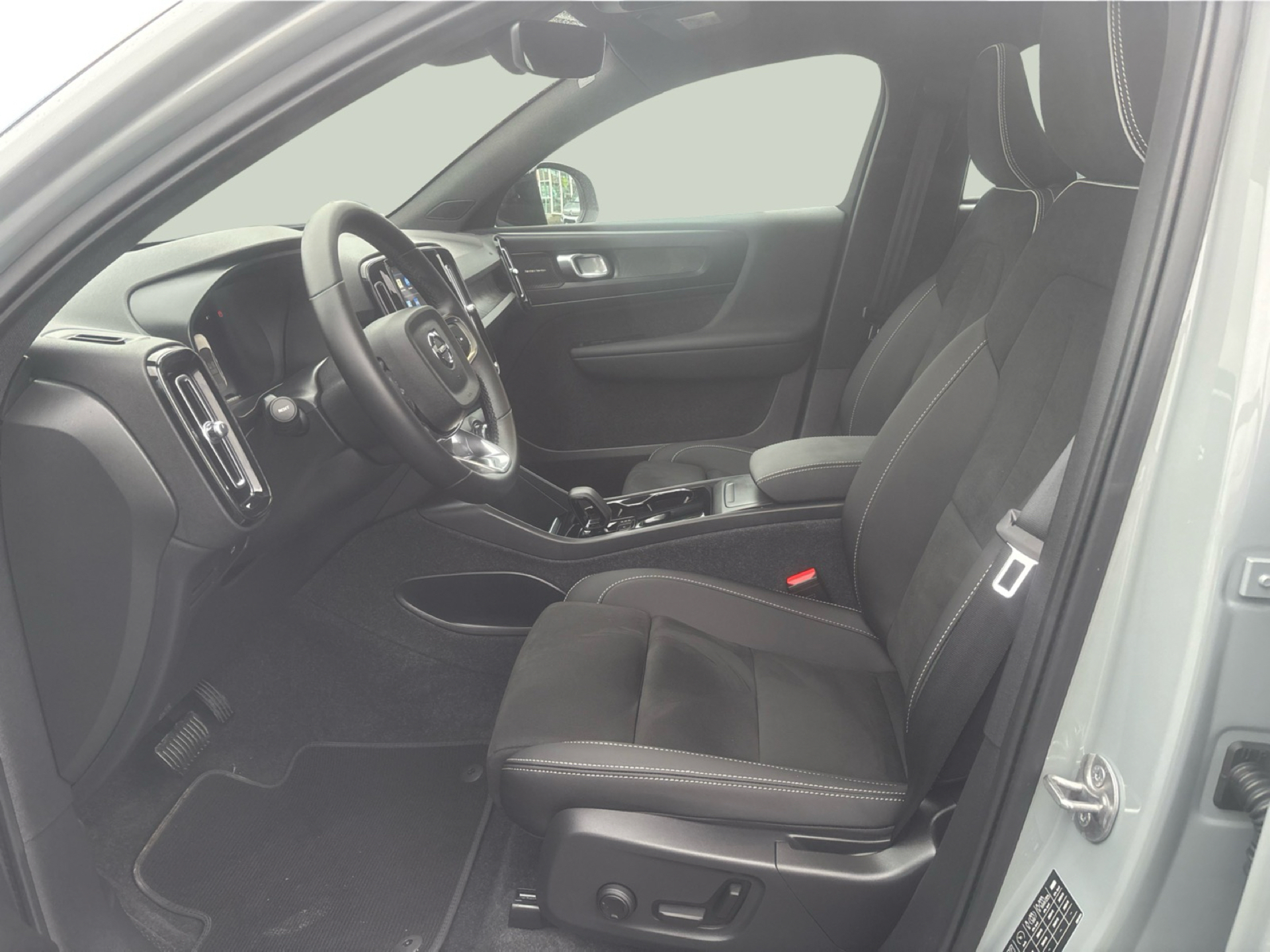 Billede af Volvo C40 Recharge Extended Range Ultimate 4WD 408HK 5d Aut.