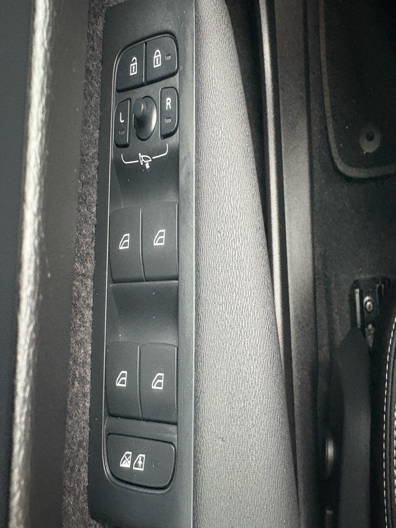 Billede af Volvo C40 Recharge Extended Range Ultimate 4WD 408HK 5d Aut.