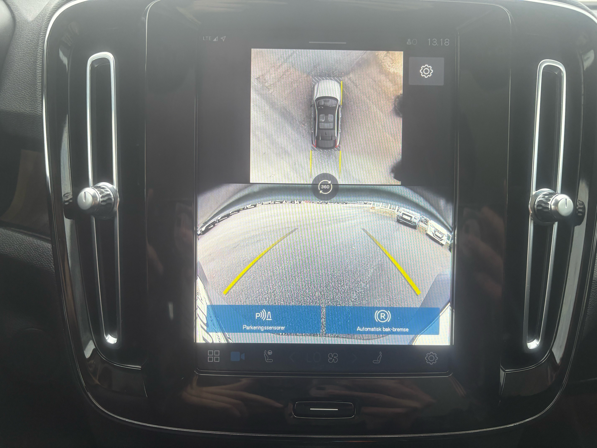 Billede af Volvo C40 Recharge Extended Range Ultimate 4WD 408HK 5d Aut.