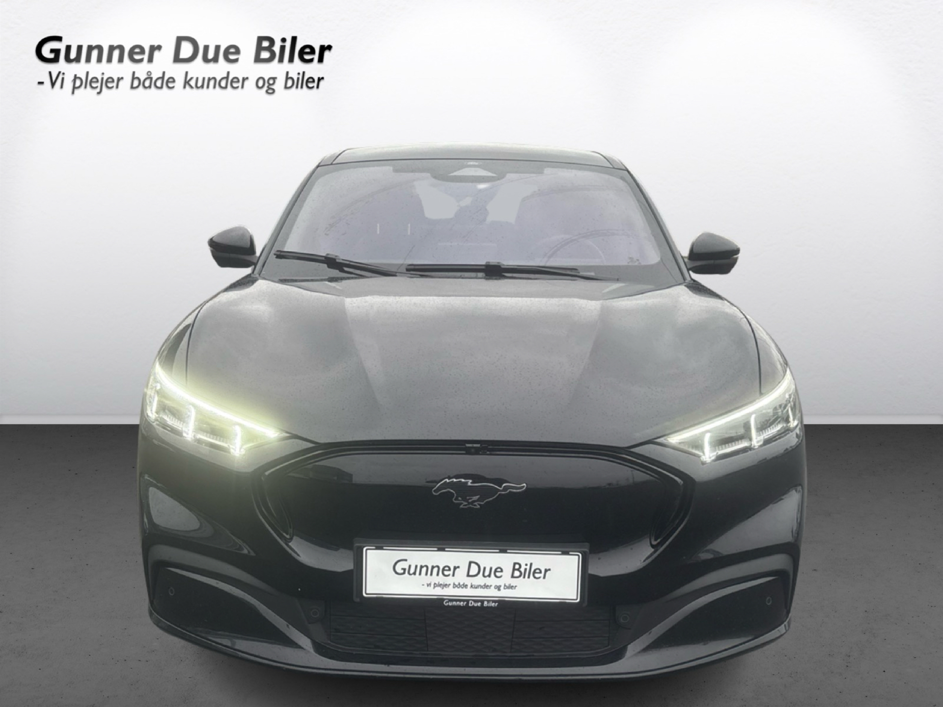 Billede af Ford Mustang Mach-E EL UR Premium AWD 351HK 5d Aut.