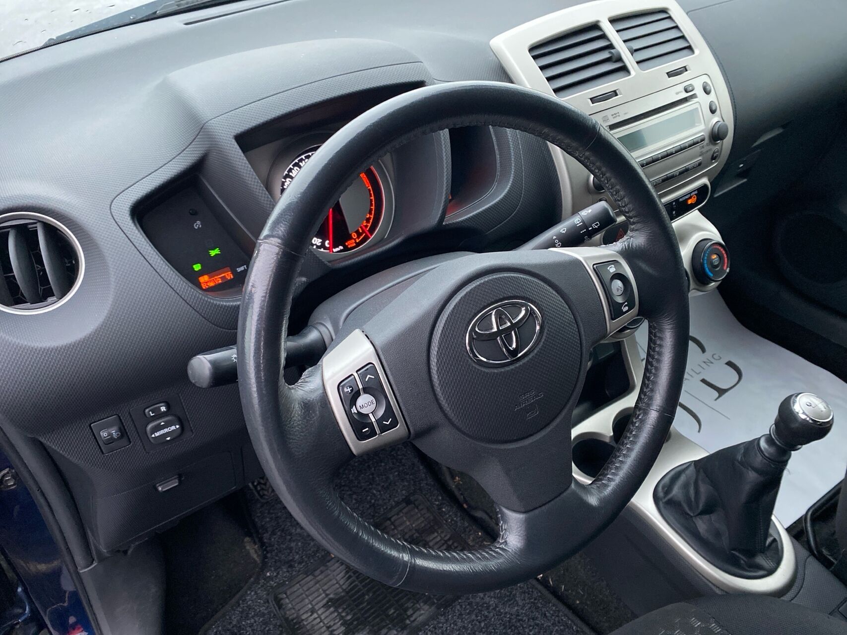 Billede af Toyota Urban Cruiser 1,3 VVT-I T1 100HK 5d