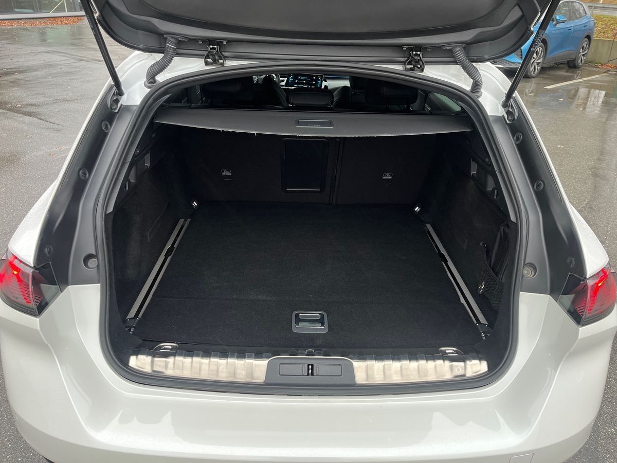 Billede af Peugeot 508 SW 1,6 PureTech  Plugin-hybrid GT Line EAT8 start/stop 225HK Stc 8g Aut.