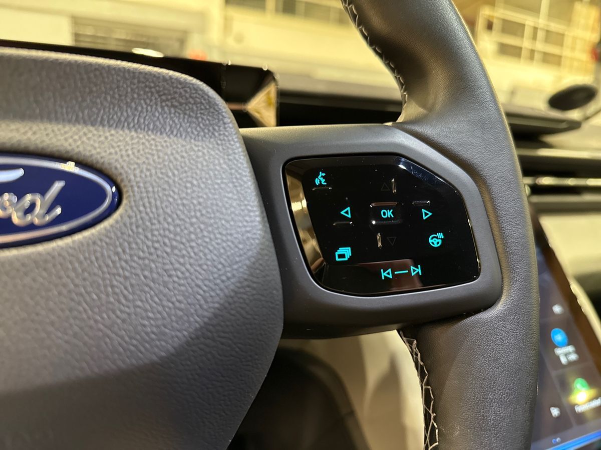 Billede af Ford Explorer EL UR Select RWD 286HK 5d Aut.