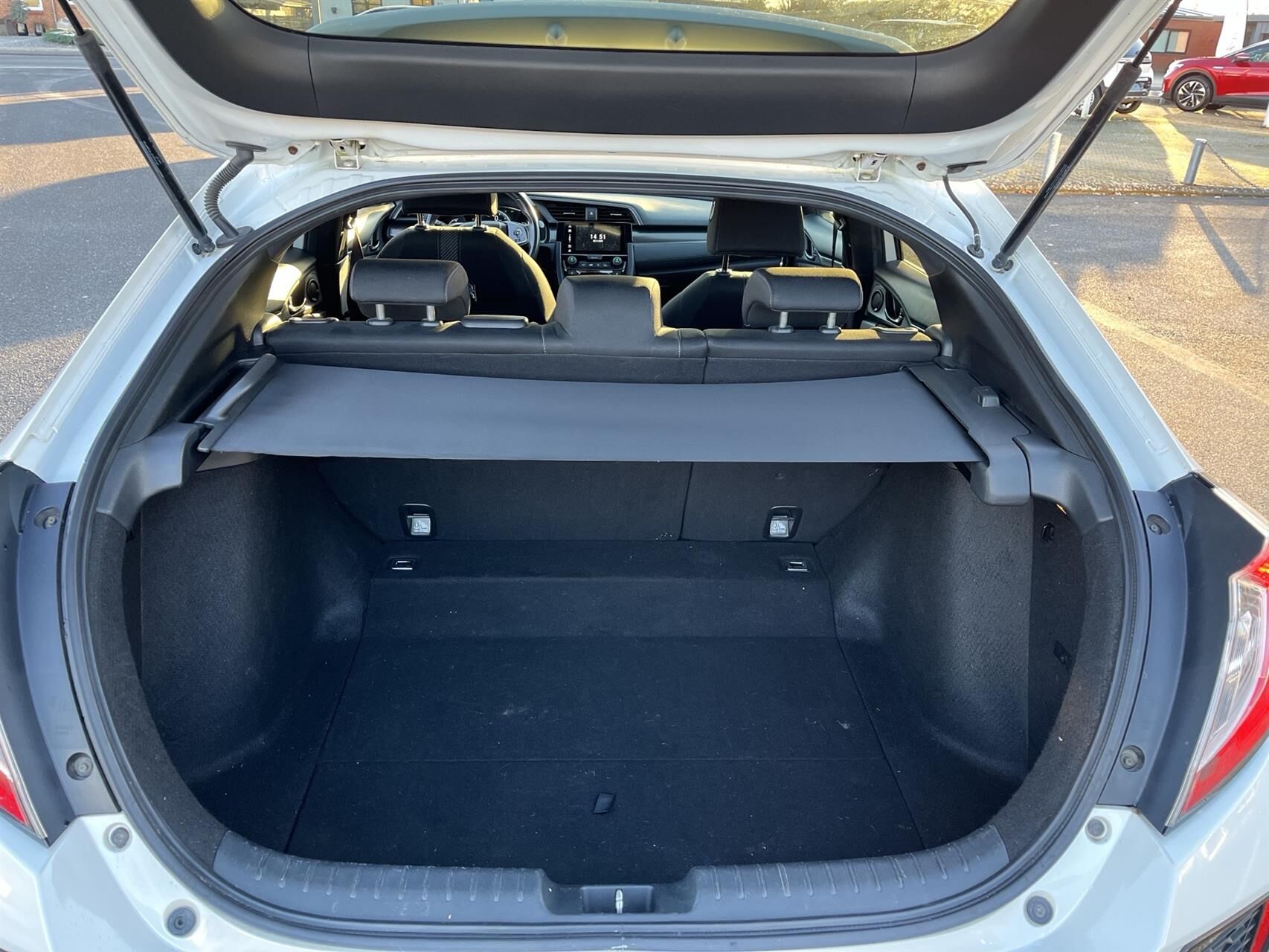 Billede af Honda Civic 1,0 VTEC Turbo Elegance Navi CVT 129HK 5d 6g Aut.