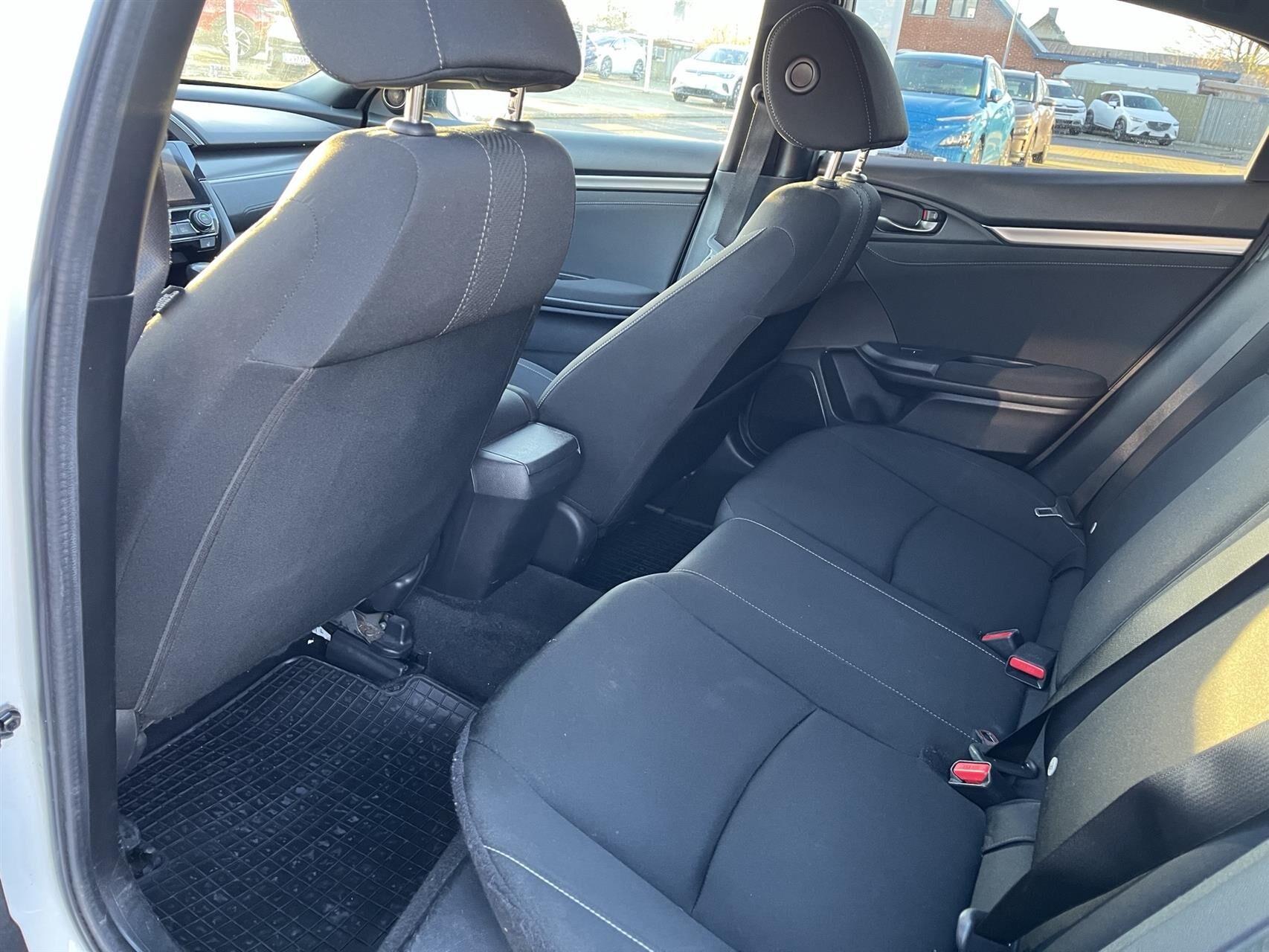 Billede af Honda Civic 1,0 VTEC Turbo Elegance Navi CVT 129HK 5d 6g Aut.