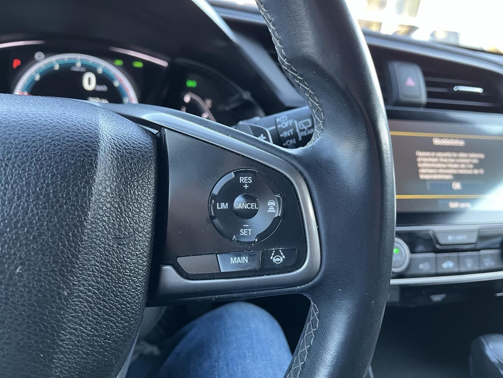 Billede af Honda Civic 1,0 VTEC Turbo Elegance Navi CVT 129HK 5d 6g Aut.