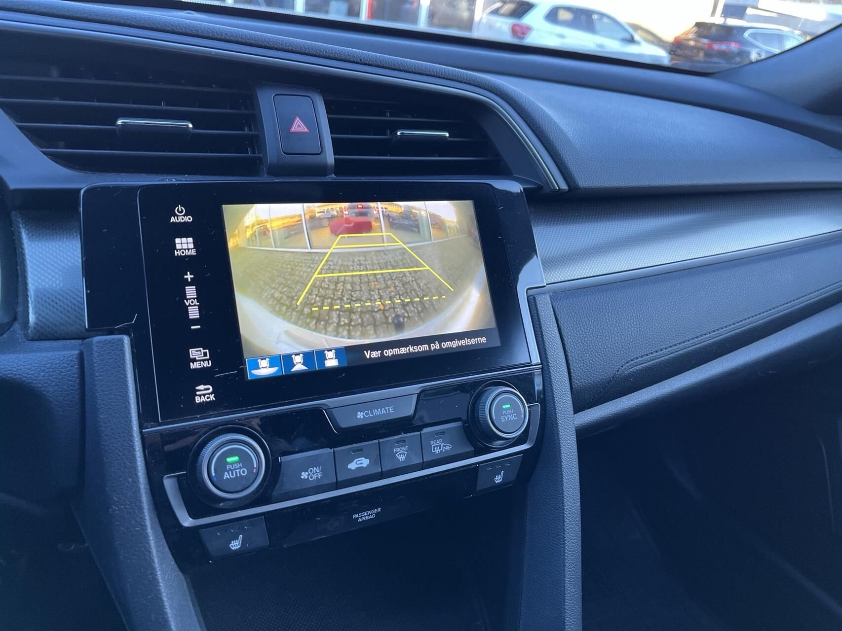 Billede af Honda Civic 1,0 VTEC Turbo Elegance Navi CVT 129HK 5d 6g Aut.